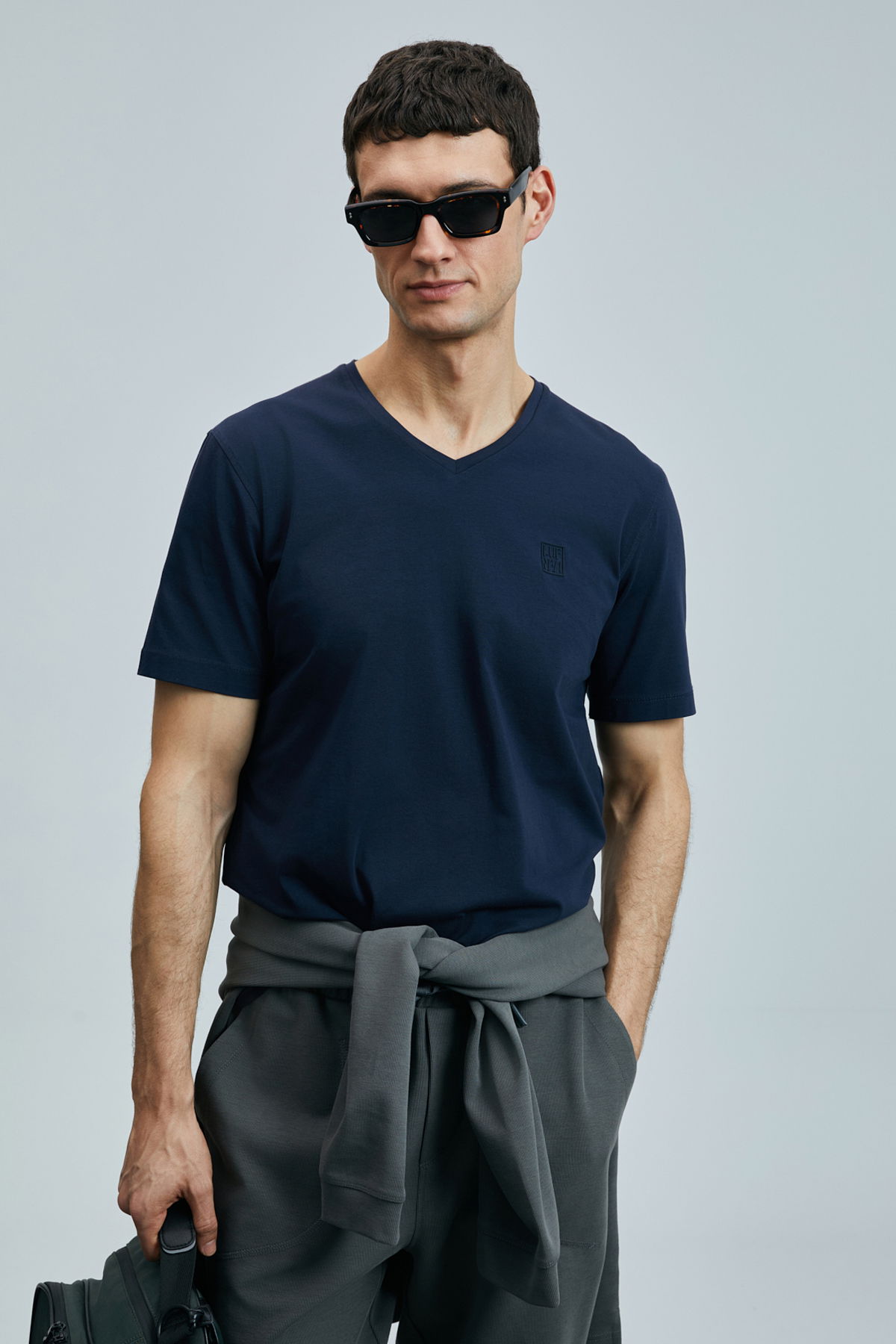 Lufian Erkek Tuna Modern Grafik T-Shirt 111020266 Lacivert - 1
