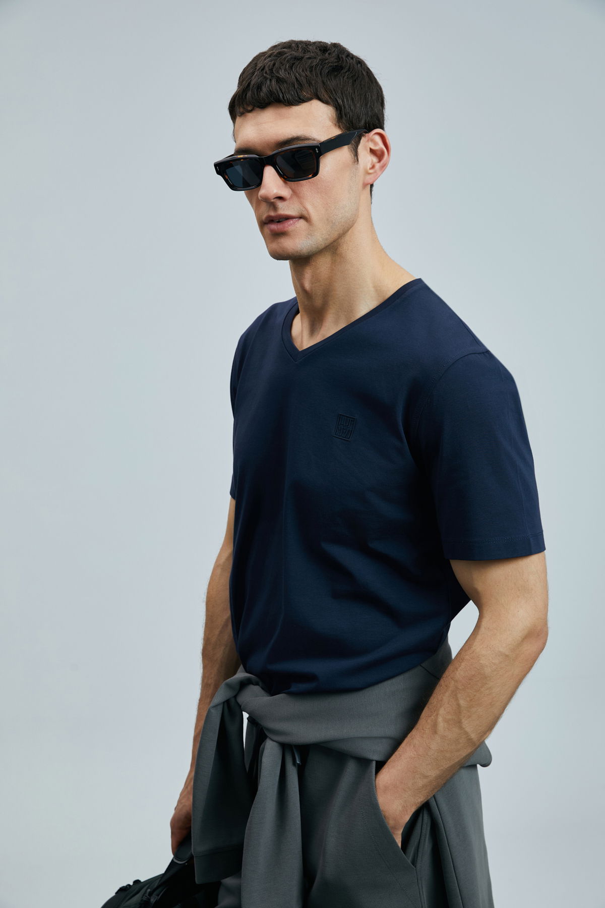 Lufian Erkek Tuna Modern Grafik T-Shirt 111020266 Lacivert - 3