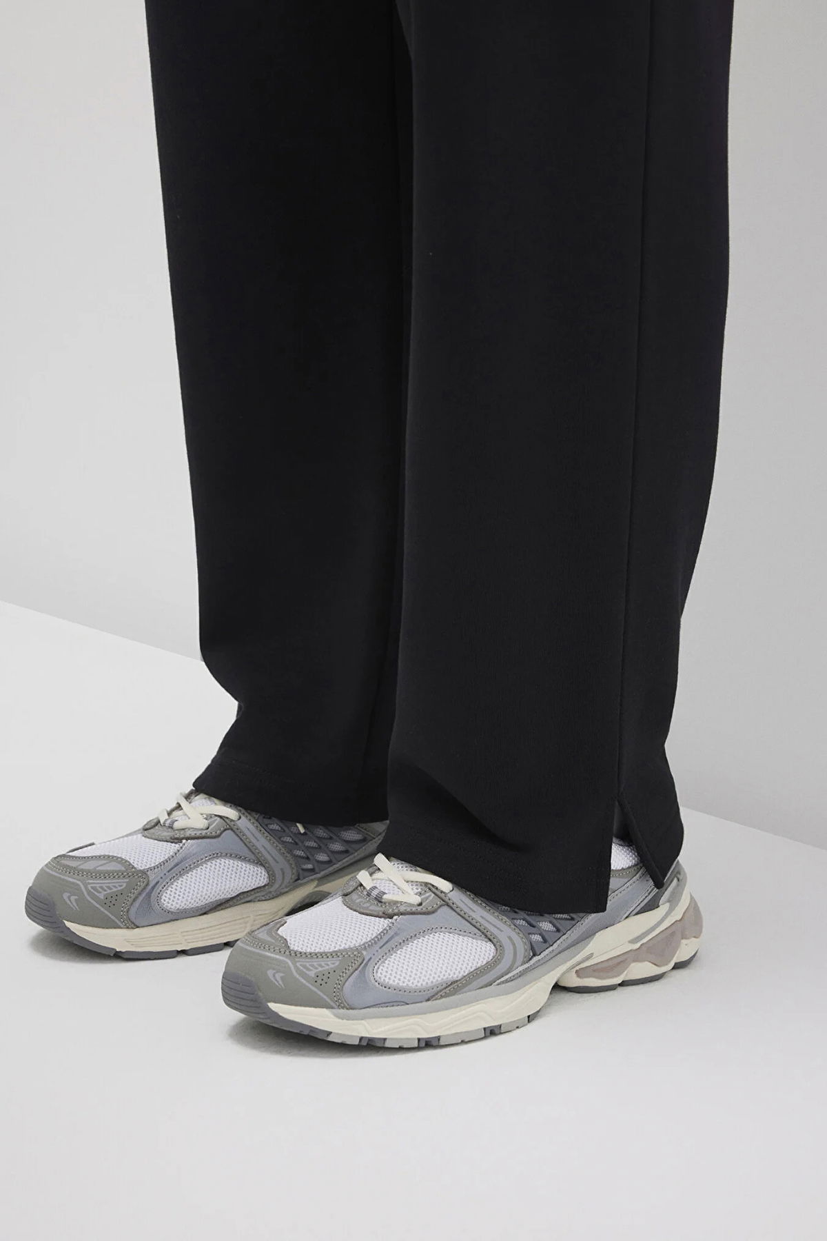 Mavi Erkek Basic Pamuklu Eşofman Altı M0010462 Siyah - 4