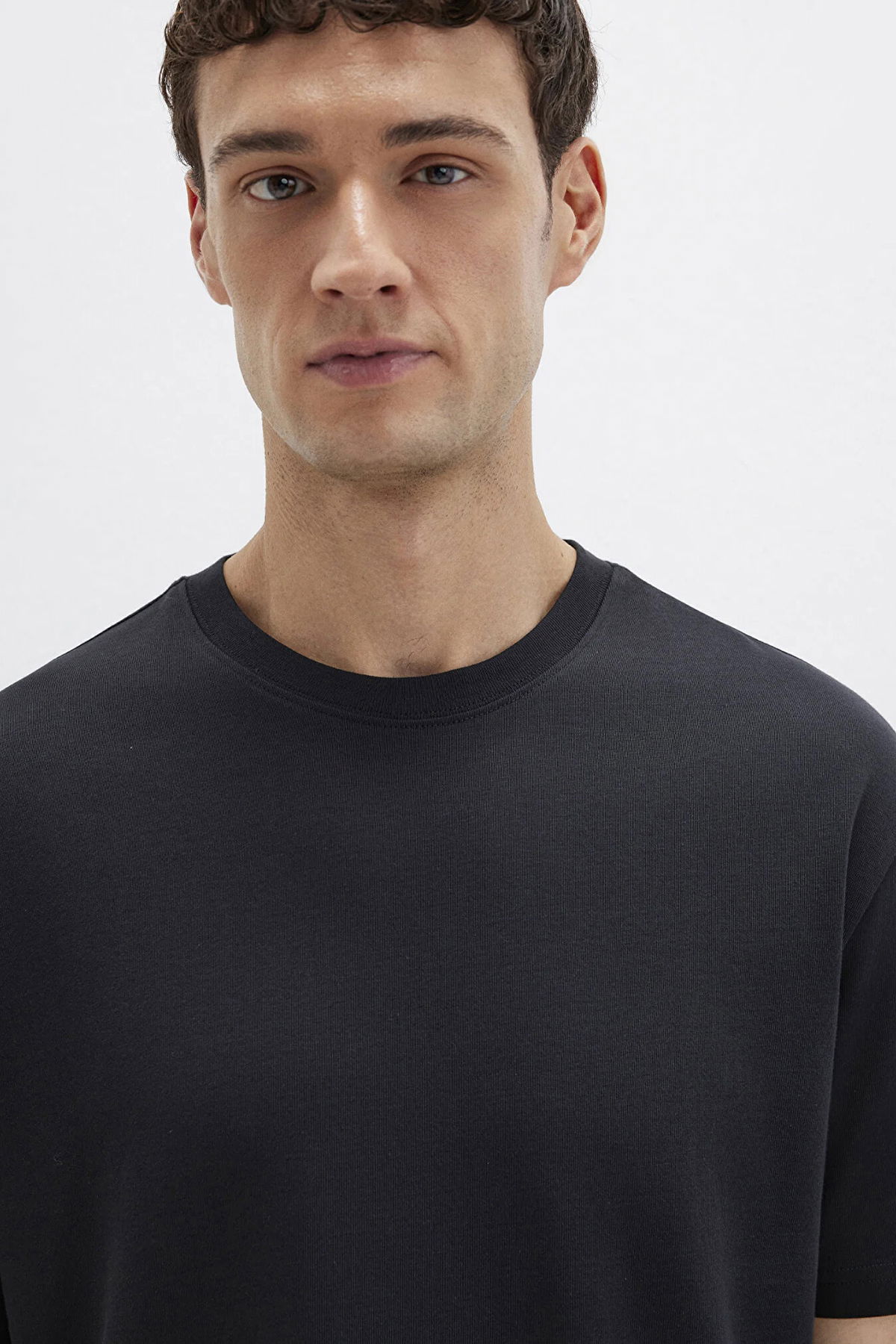 Mavi Erkek Bisiklet Yaka Basic T-Shirt M0611596 Siyah - 4