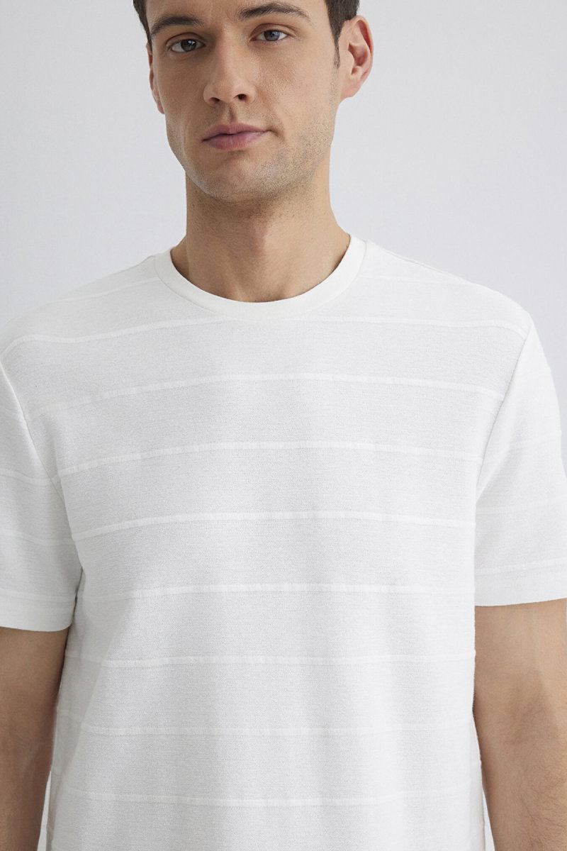 Mavi Erkek Çizgi Detaylı T-Shirt M0611409-70057 Kırık Beyaz - 3