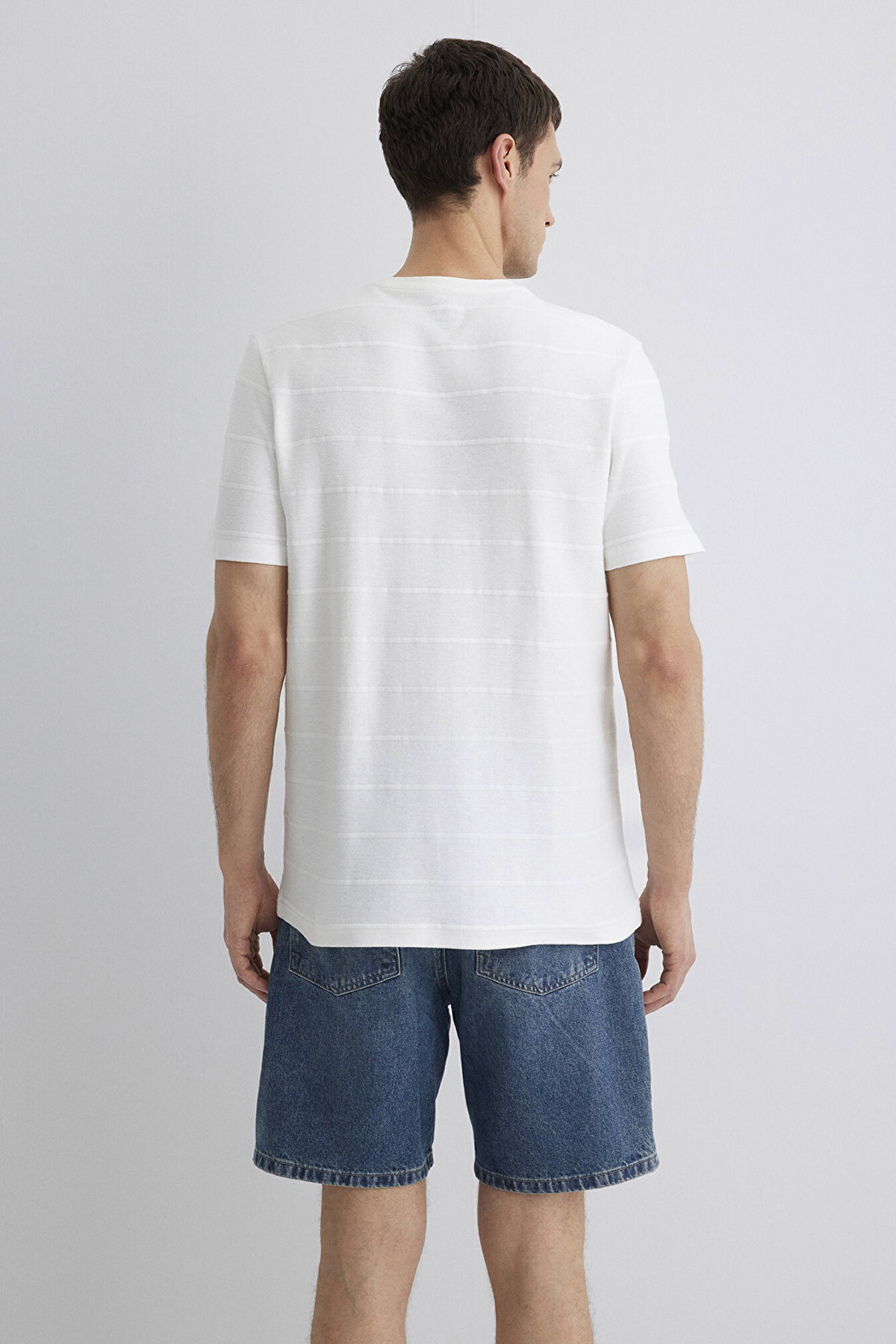 Mavi Erkek Çizgi Detaylı T-Shirt M0611409-70057 Kırık Beyaz - 4