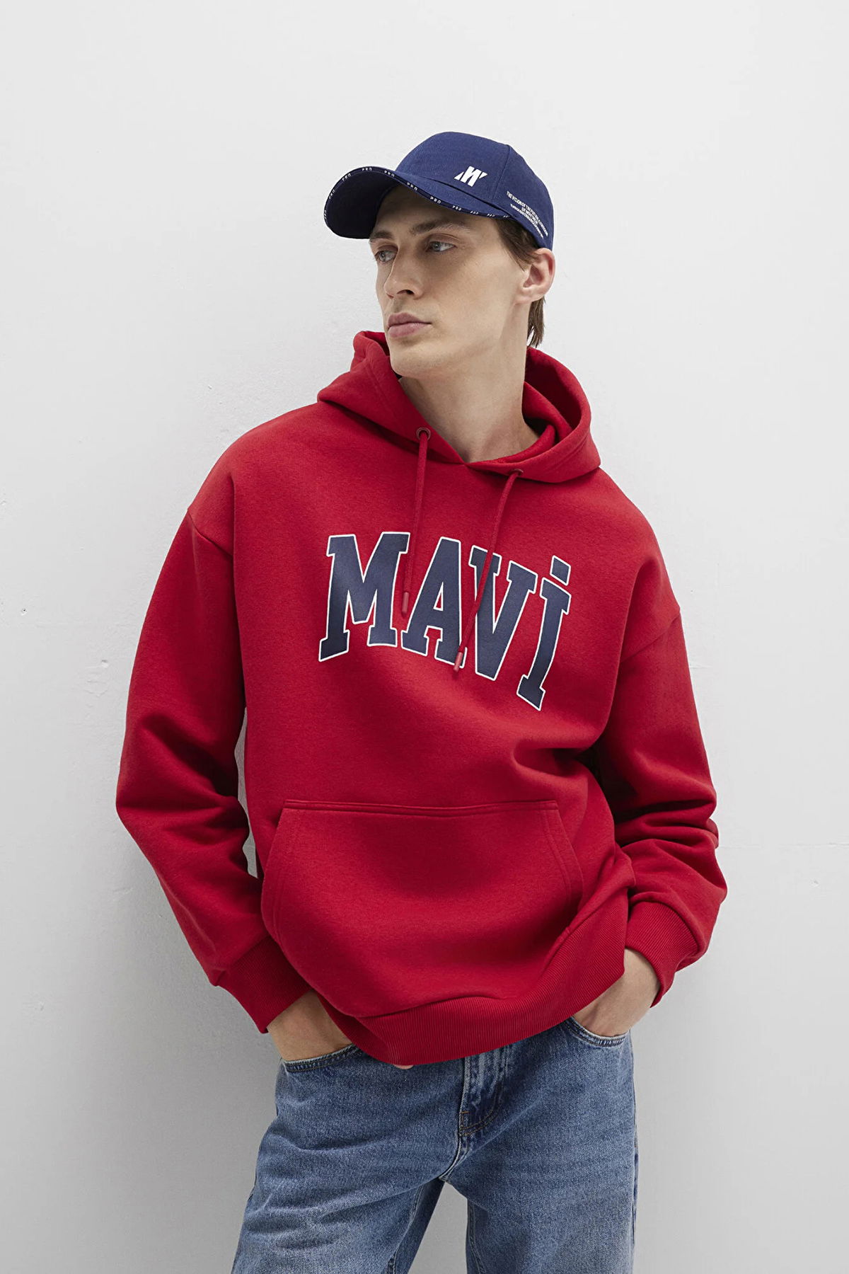 Mavi Erkek Logo Baskılı Kapüşonlu Sweatshirt M067149 Kırmızı - 1