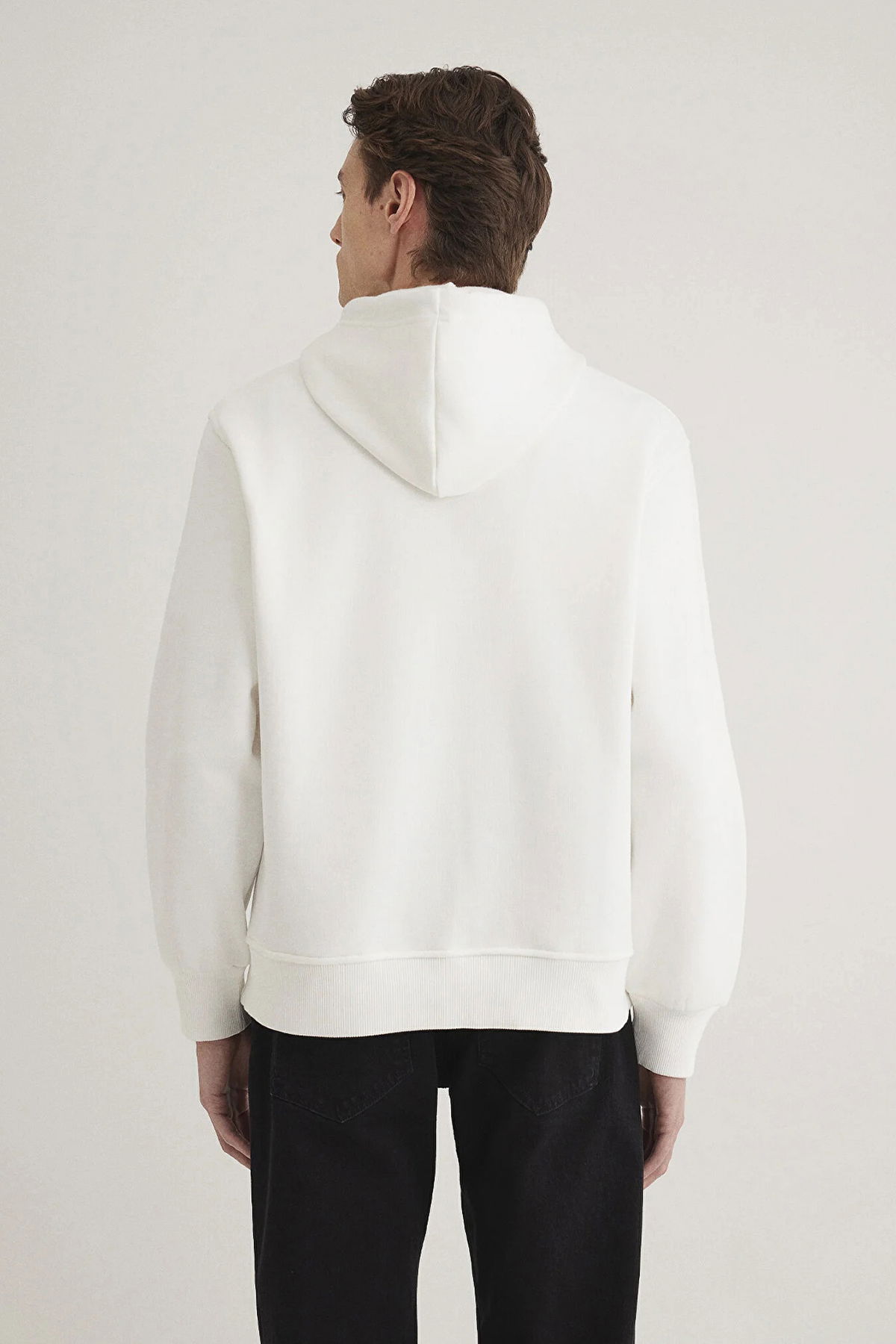 Mavi Erkek Logo Nakışlı Kapüşonlu Sweatshirt M065809 Kırık Beyaz - 4