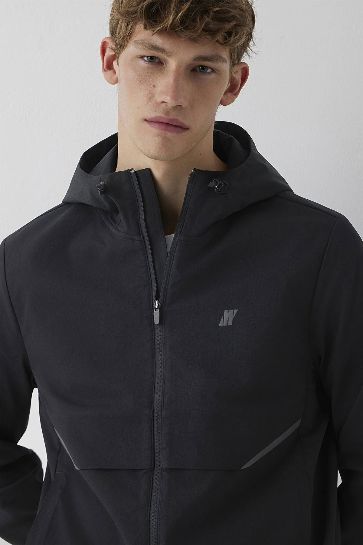 Mavi Erkek Su İtici Kapüşonlu Spandex Ceket M0110894 Siyah - 1