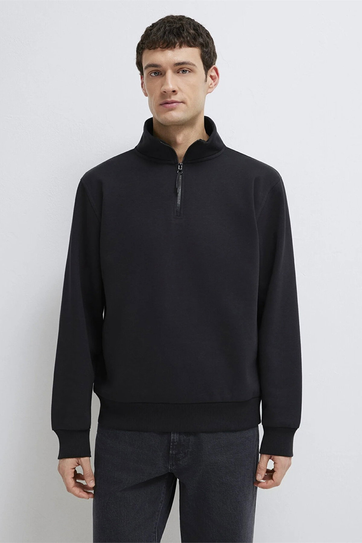 Mavi Erkek Yarı Fermuarlı Basic Sweatshirt Siyah - 3