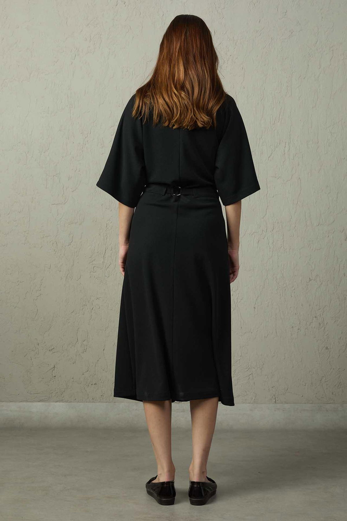 Mezzura Kadın Belden Bağlamalı ve Büzgülü Önden Fermuarlı Midi Elbise 1512 Siyah - 3