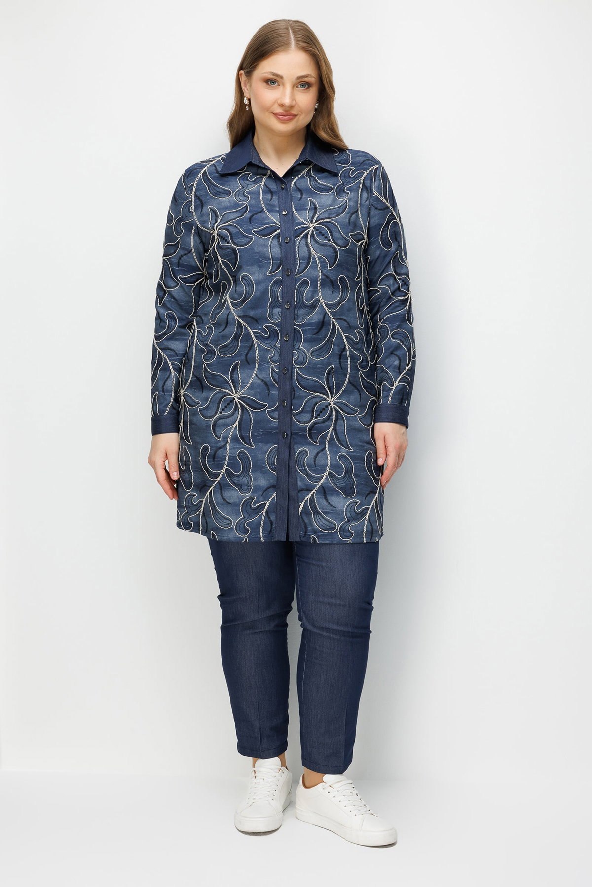 Moda İlgi Kadın Büyük Beden Çiçek Desen Nakışlı Düğme Kapamalı Uzun Tunik 0374 Lacivert - 1