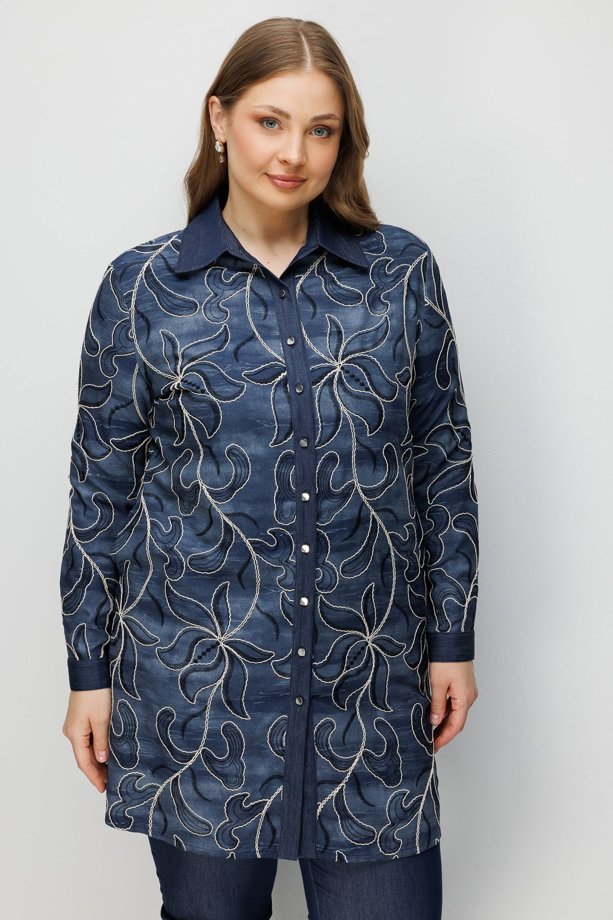 Moda İlgi Kadın Büyük Beden Çiçek Desen Nakışlı Düğme Kapamalı Uzun Tunik 0374 Lacivert - 2