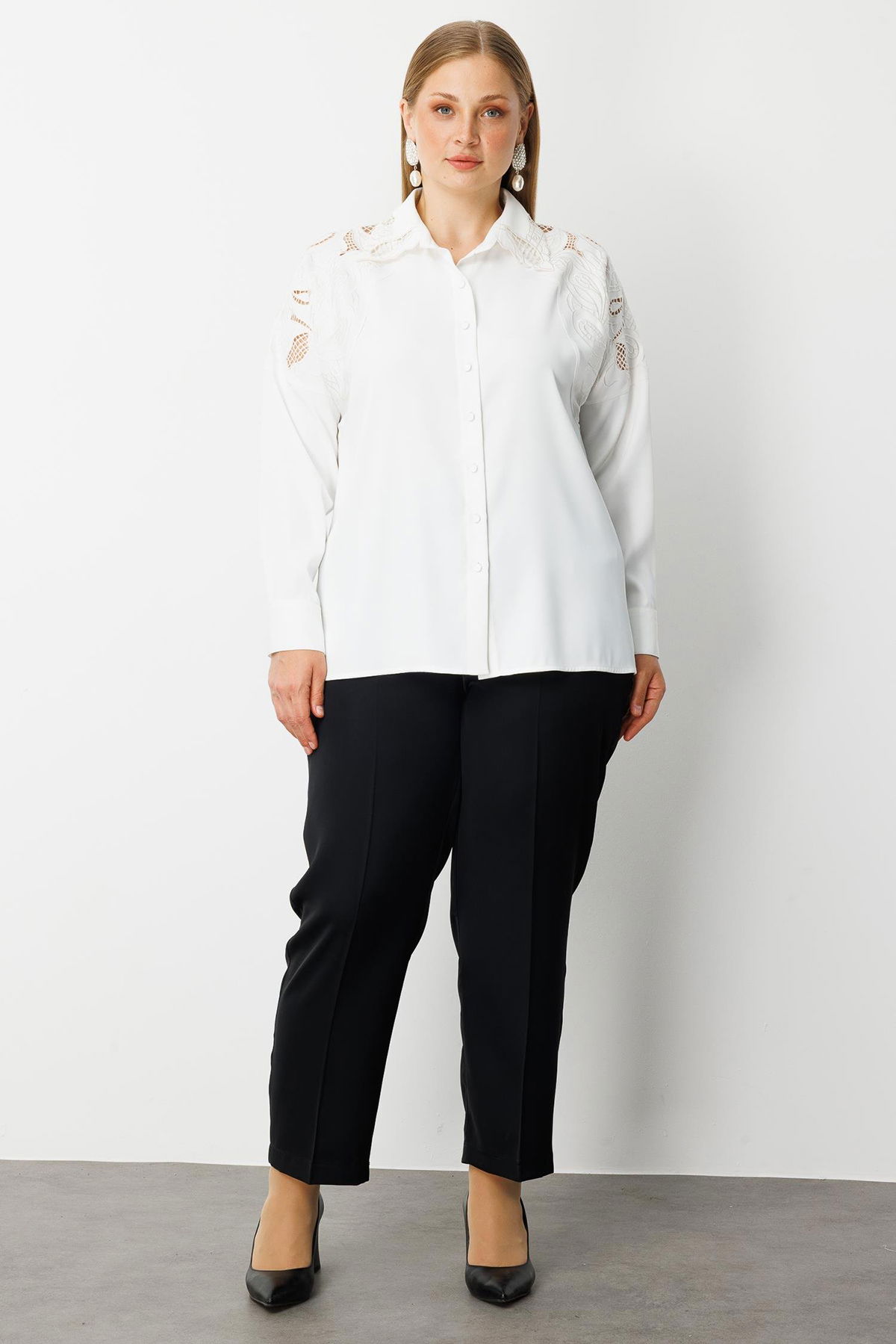 Moda İlgi Kadın Büyük Beden Nakış Detaylı Oversize Gömlek 0041 Ekru - 2