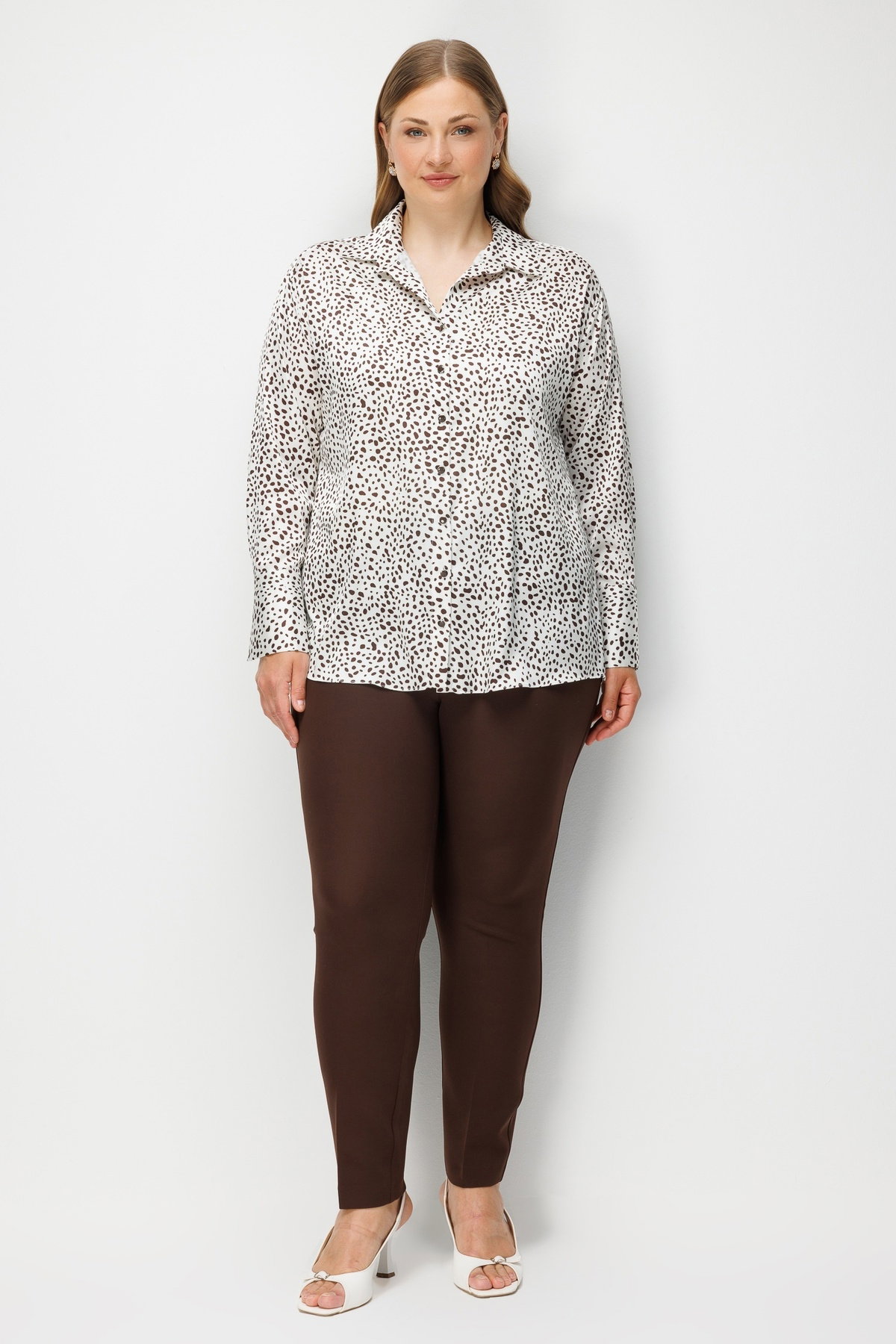 Moda İlgi Kadın Büyük Beden Puan Desenli Oversize Saten Gömlek 0101 Kahverengi - 3