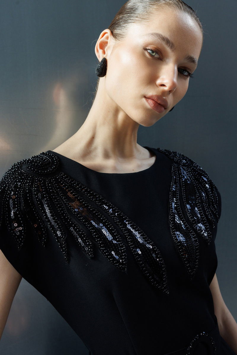 Moda İlgi Kadın Omuzları Boncuk İşleme Aksesuarlı Beli Boncuklu Kemer Elbise 0128 Siyah - 4