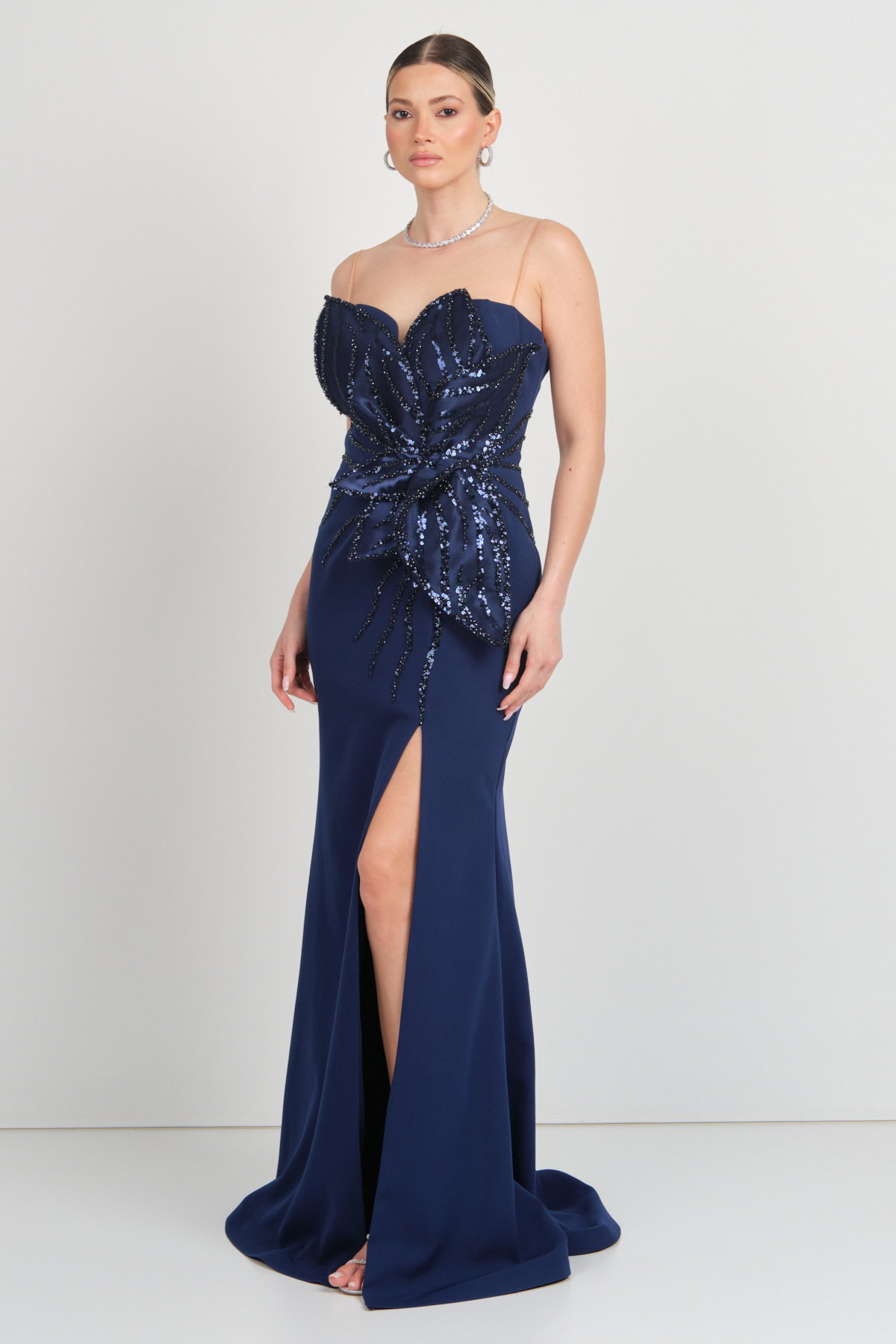 Ömür Inn Kadın İnci ve Payet İşlemeli Derin Yırtmaçlı Uzun Abiye Elbise 5520 Lacivert - 3