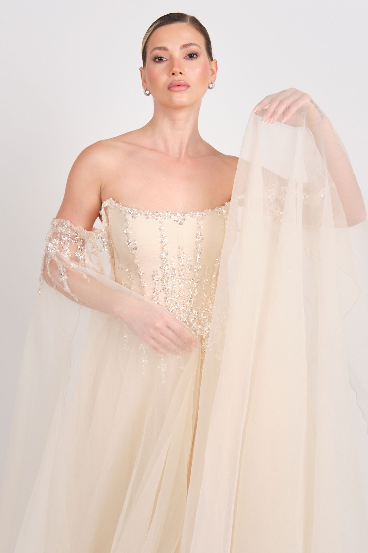 Ömür Inn Kadın Straplez Payet İşlemeli Kolları Pelerin Detaylı Uzun Abiye Elbise 5584 Şampanya - 4