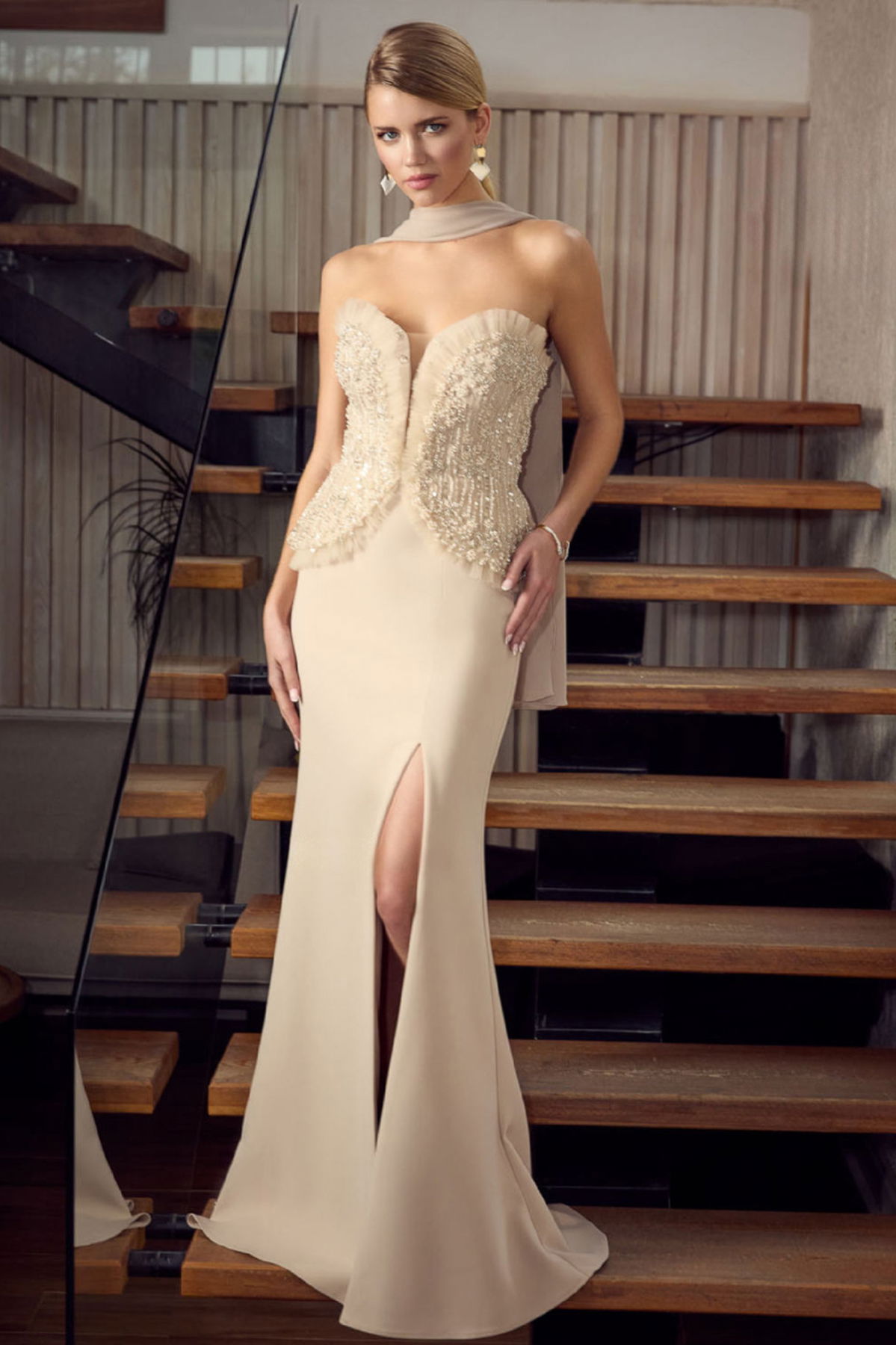 Ömür Inn Kadın Straplez Taş ve Payet İşlemeli Şal Detaylı Balık Form Abiye Elbise 6790 Latte - 1