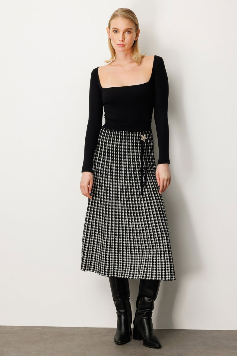 On Kadın Aksesuar Detaylı Midi Triko Etek 65208 Siyah - On