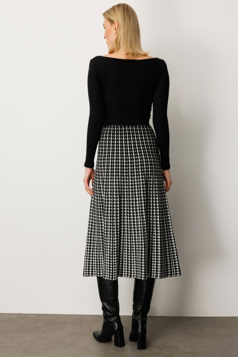 On Kadın Aksesuar Detaylı Midi Triko Etek 65208 Siyah - 4