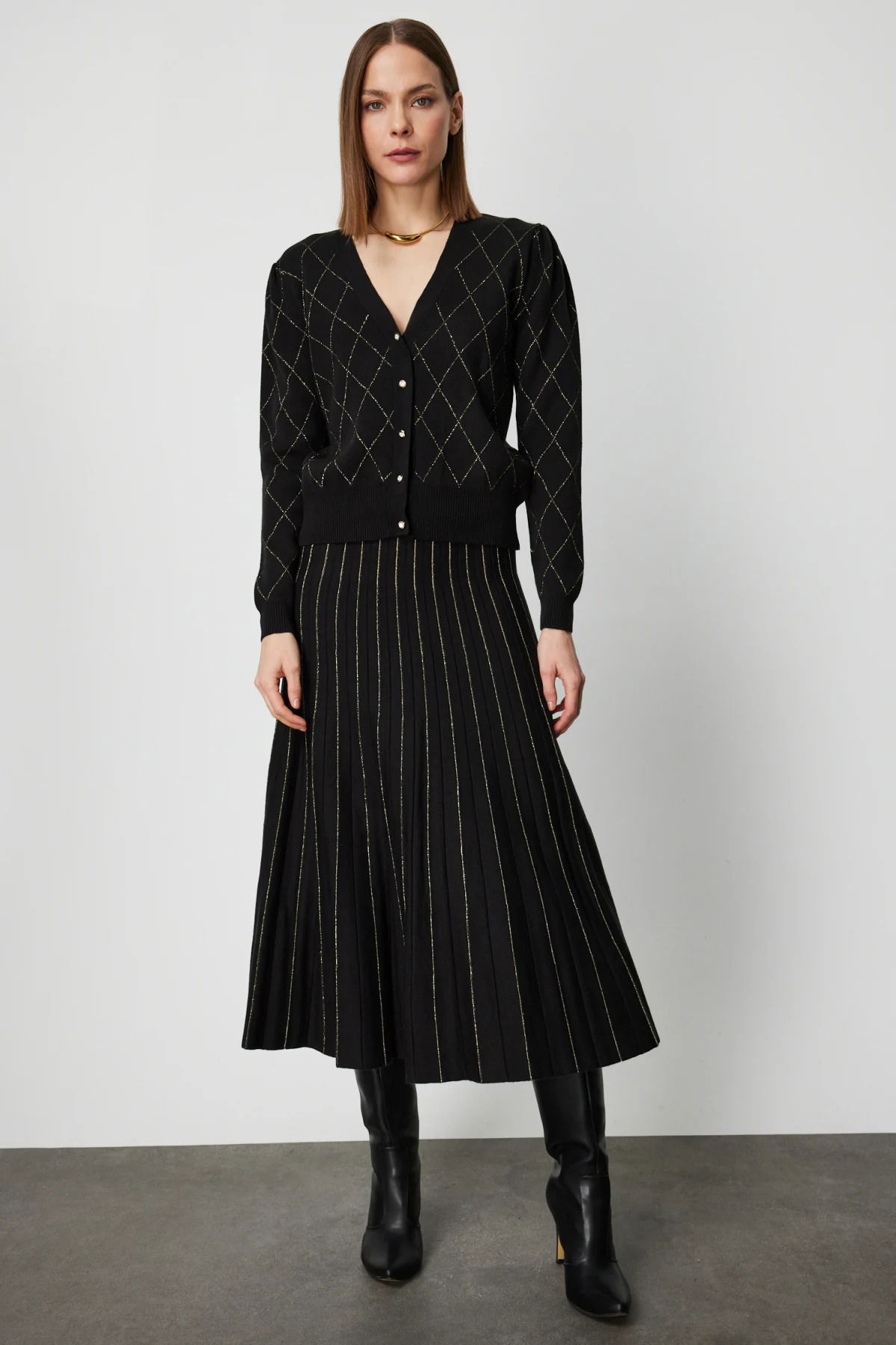 On Kadın Baklava Desenli V Yaka Hırka 63913 Siyah - 3