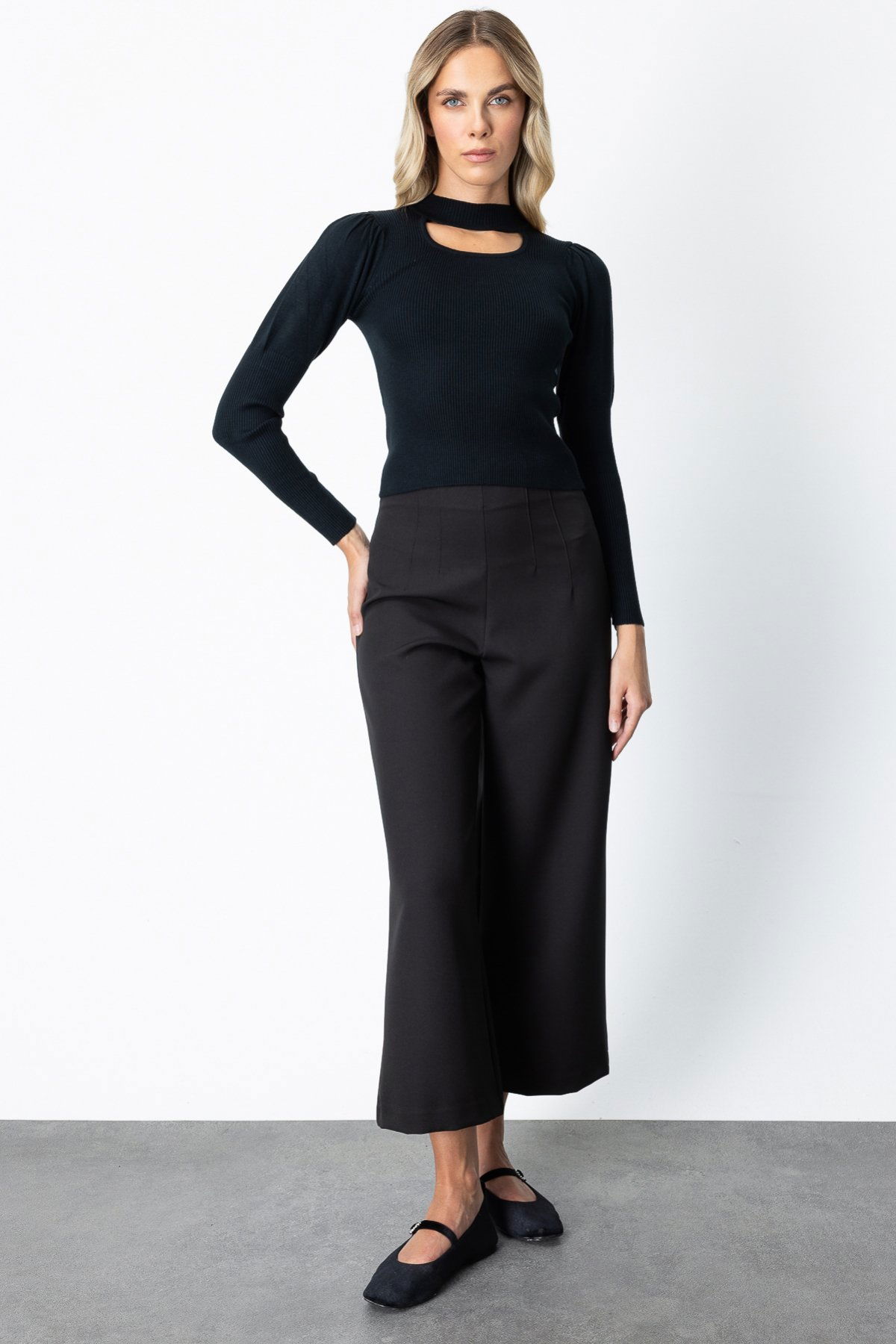 On Kadın Balon Kol Pencere Detaylı Kazak 65303 Siyah - 3