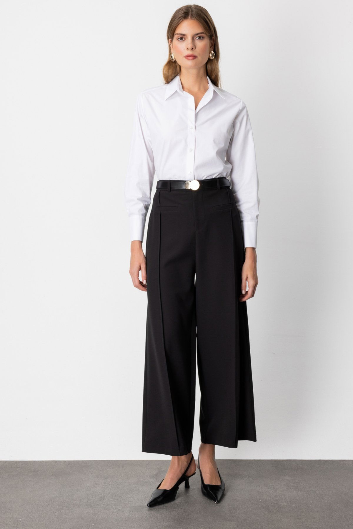 On Kadın Beli Kemerli Bol Paça Pantolon 64133 Siyah - 1