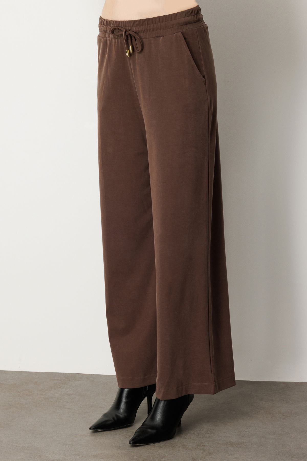 On Kadın Beli Lastikli Bol Paça Pantolon 66307 Kahverengi - 3