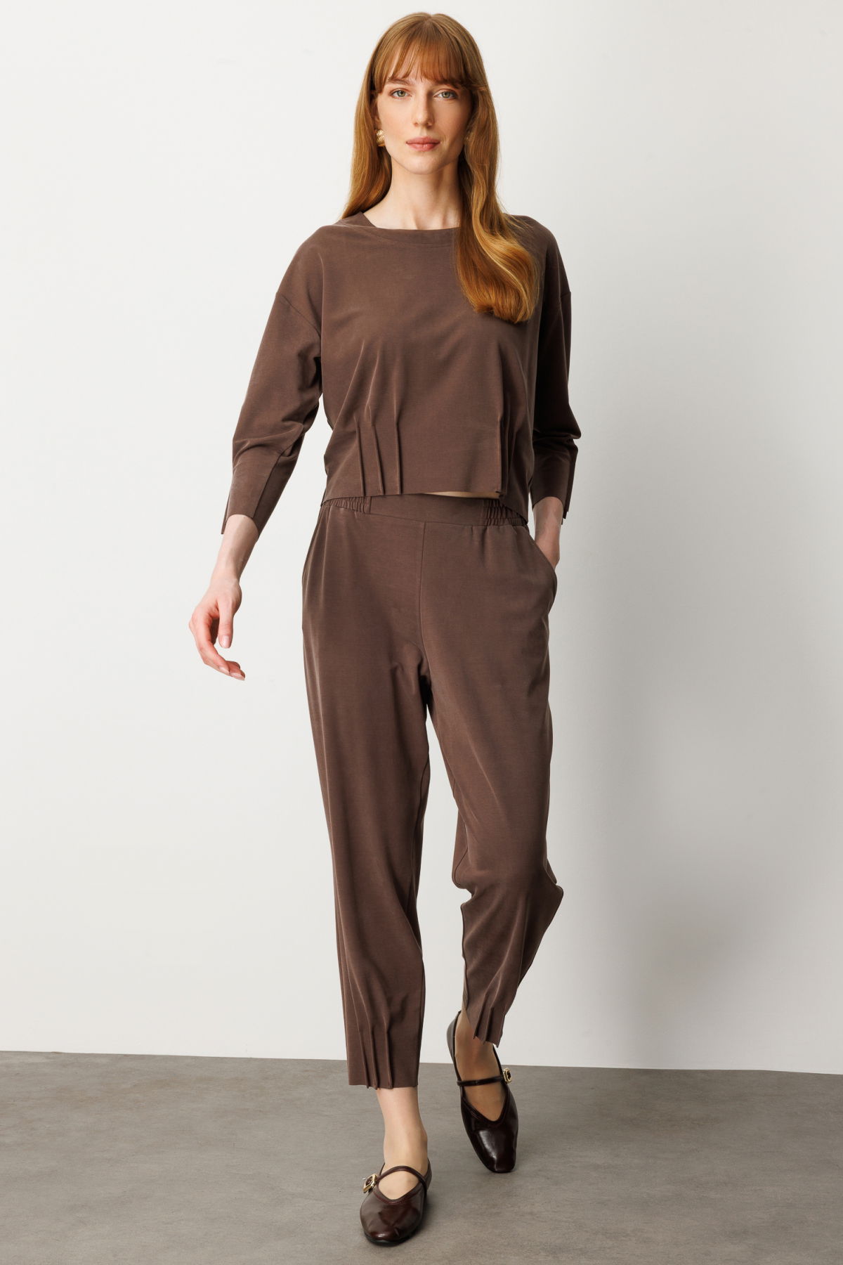 On Kadın Beli Lastikli Paçası Dikişli Pantolon 64409 Kahverengi - 2