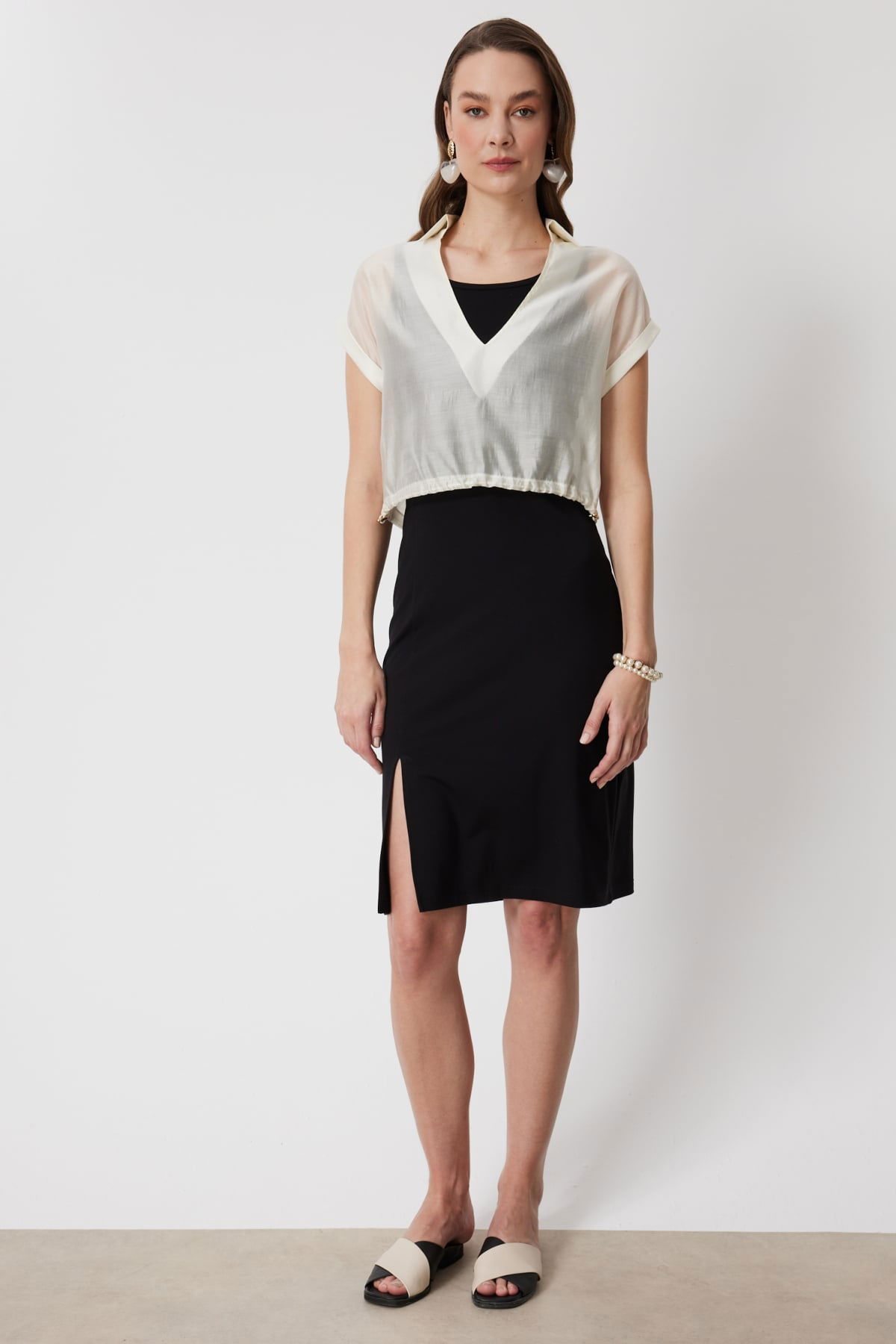 On Kadın Beli Lastikli Sırt Dekolteli Bluz 74347 Krem - 3