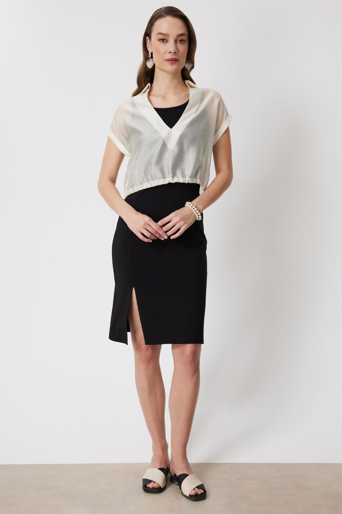 On Kadın Beli Lastikli Sırt Dekolteli Bluz 74347 Krem - 4