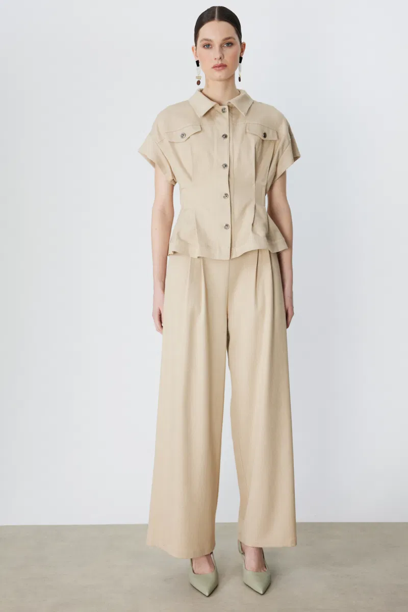 On Kadın Beli Pile Detaylı Kısa Kollu Mont 70700 Bej - 3