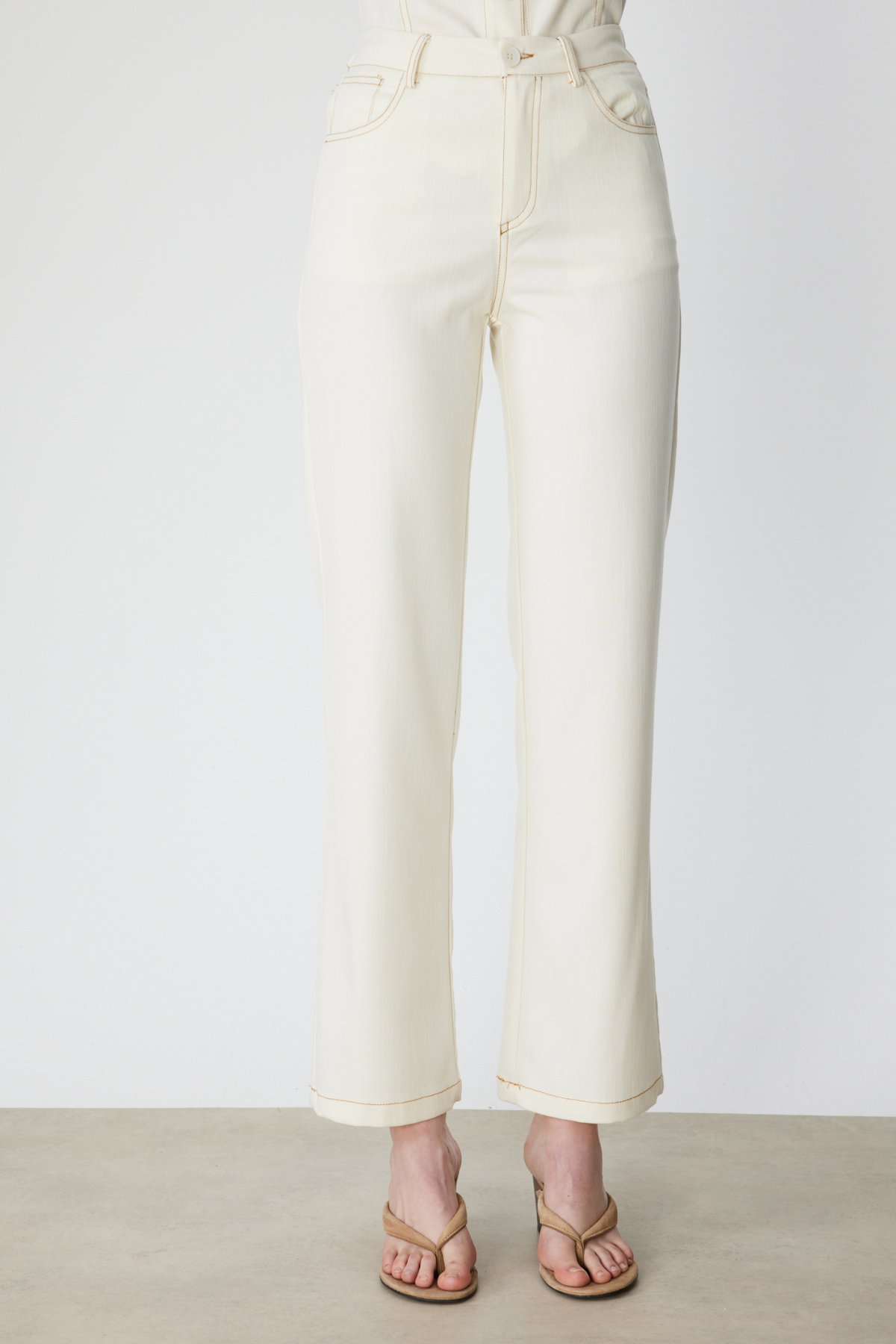 On Kadın Beş Cep Bol Paça Kot Pantolon 70904 Ekru - 3