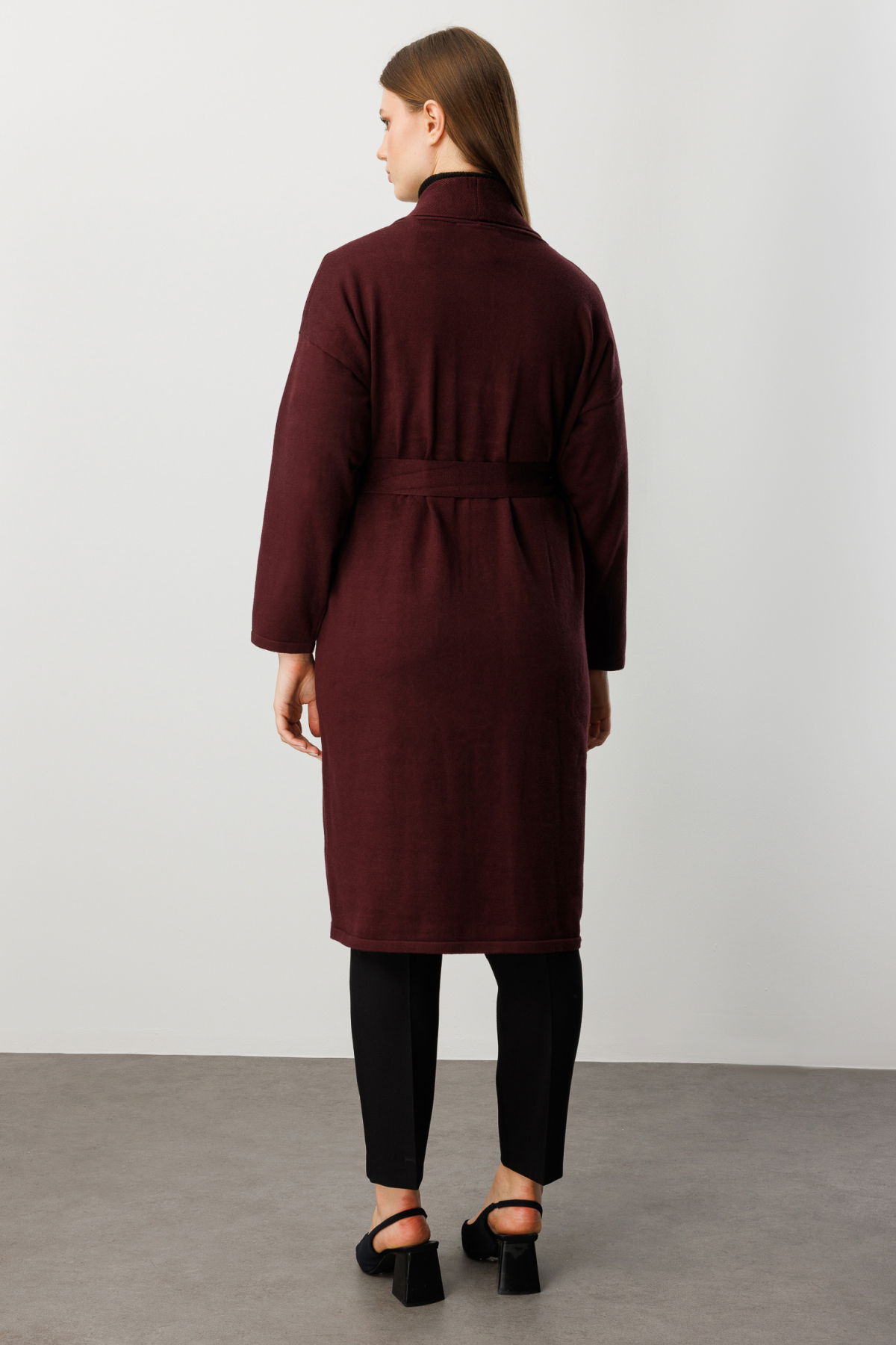 On Kadın Büyük Beden Beli Kuşaklı Şal Yaka Hırka 60900 Bordo - 4