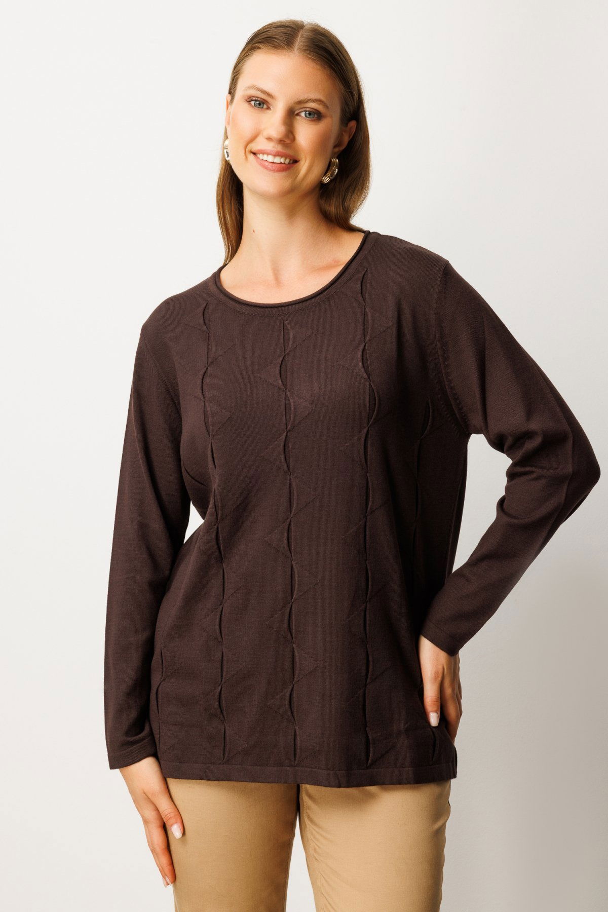 On Kadın Büyük Beden Kendinden Desenli Triko Kazak 65329 Kahverengi - 1