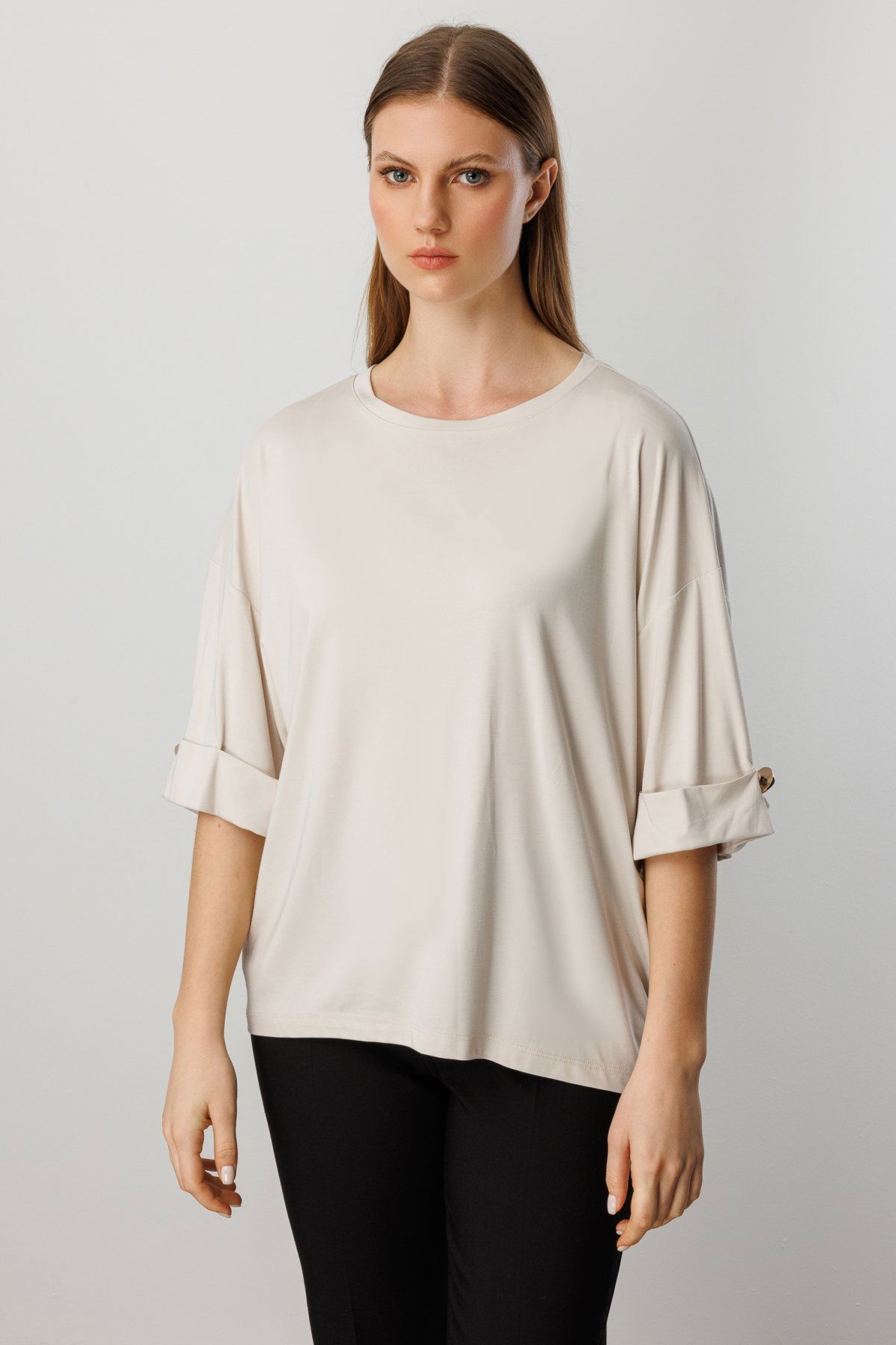 On Kadın Büyük Beden Kolu Metal Aksesuarlı Sıfır Yaka Bluz 61398 Taş - 1