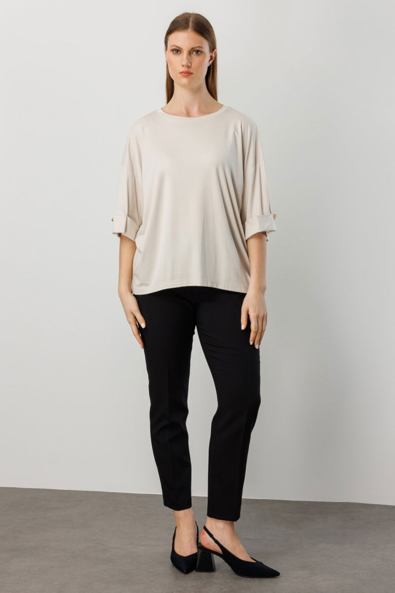 On Kadın Büyük Beden Kolu Metal Aksesuarlı Sıfır Yaka Bluz 61398 Taş - 3