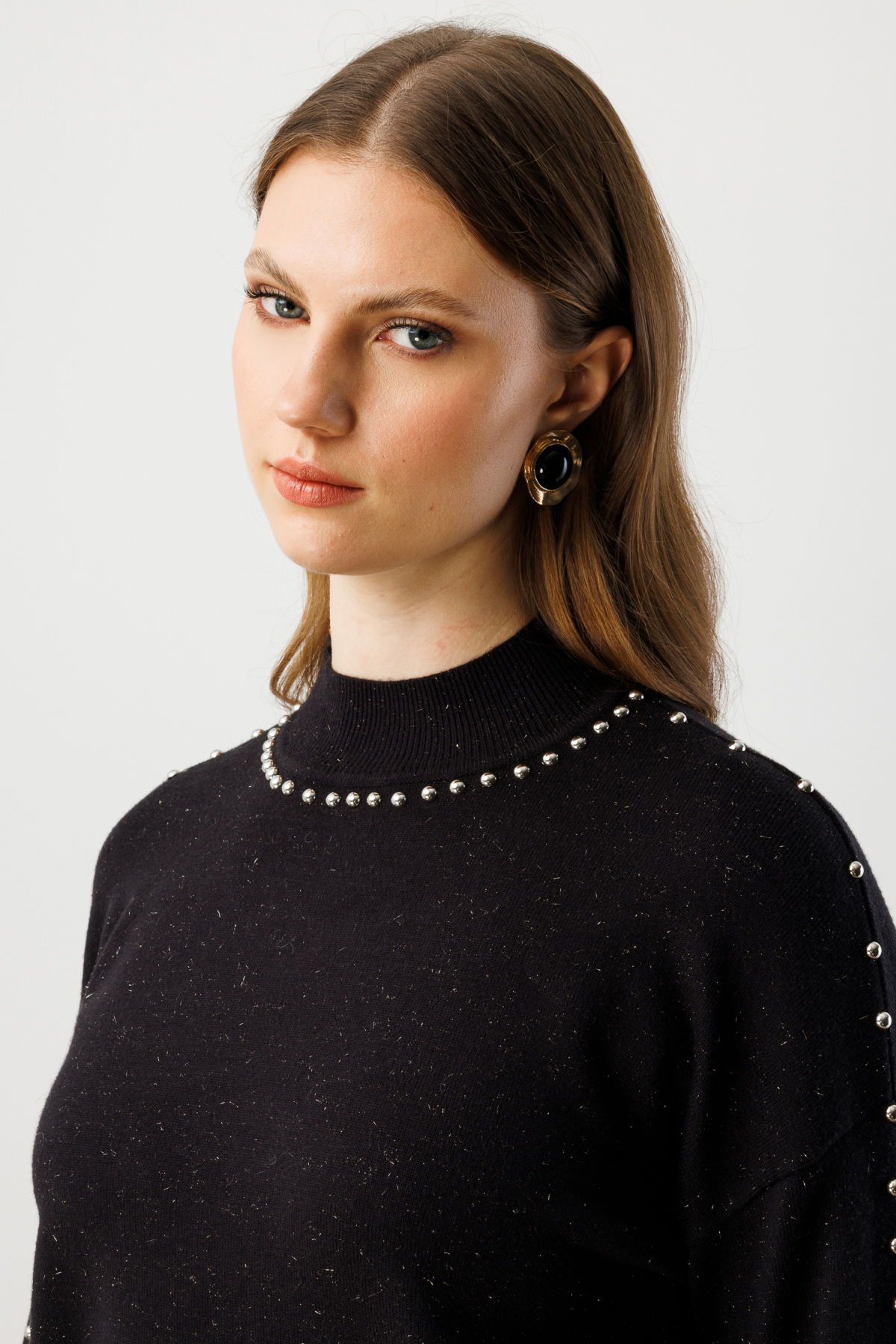 On Kadın Büyük Beden Kumaşı Simli Zımba Detaylı Triko Kazak 60307 Siyah - 2