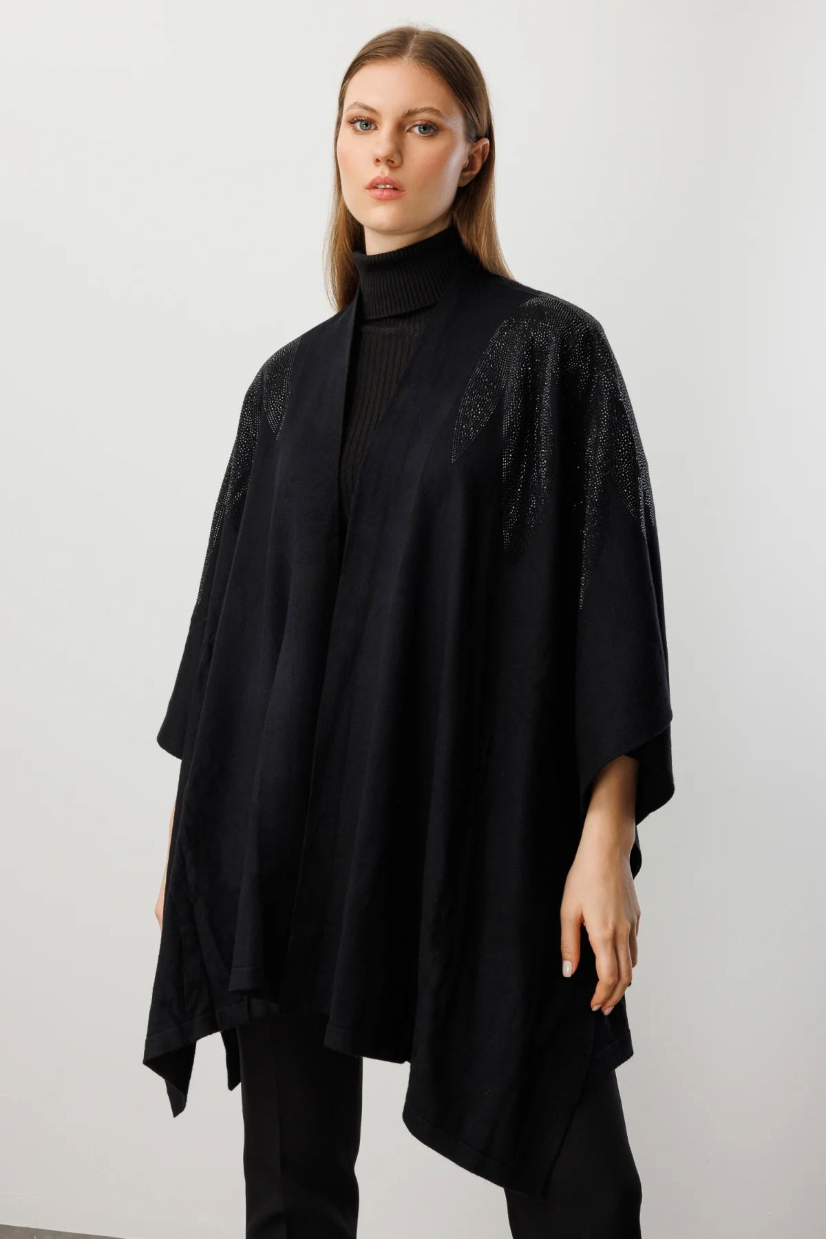 On Kadın Büyük Beden Omuzları Taşlı Yarasa Kol Hırka 60322 Siyah - 1