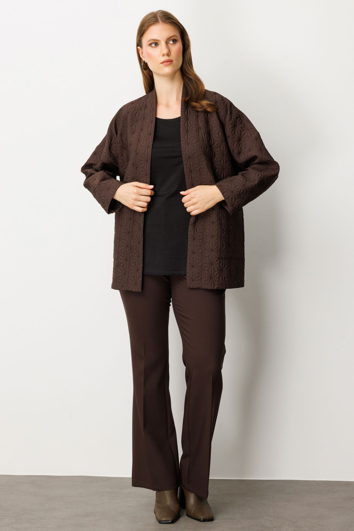 On Kadın Büyük Beden Önü Açık Desenli Ceket 65202 Kahverengi - 3