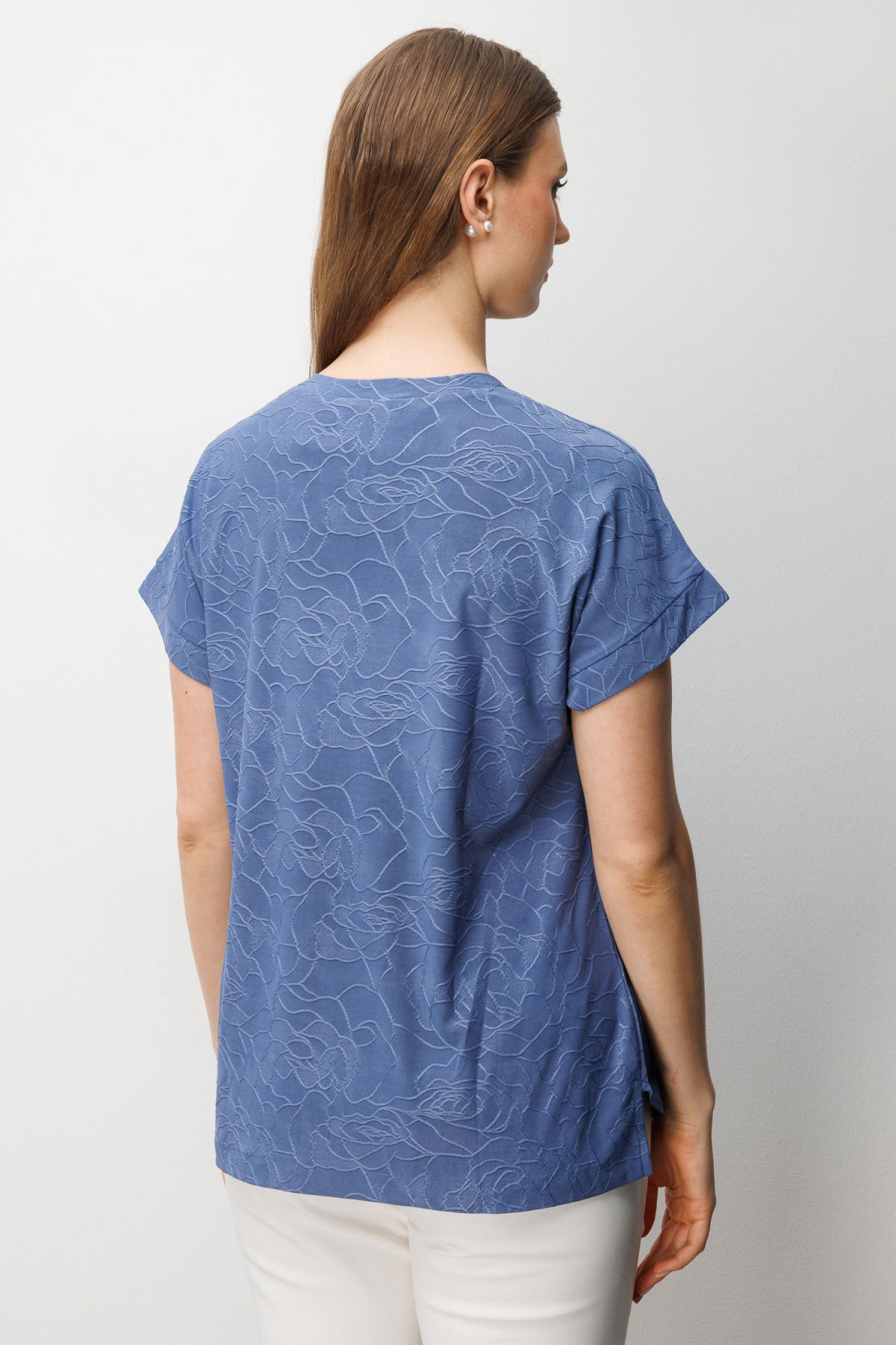 On Kadın Büyük Beden V Yaka Desenli Bluz 71343 Indigo - 4