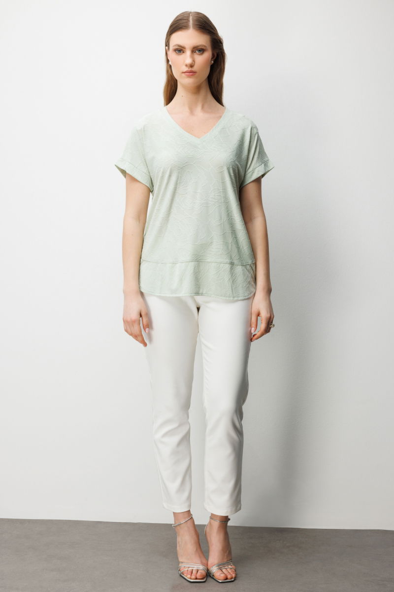 On Kadın Büyük Beden V Yaka Desenli Bluz 71343 Mint - 3