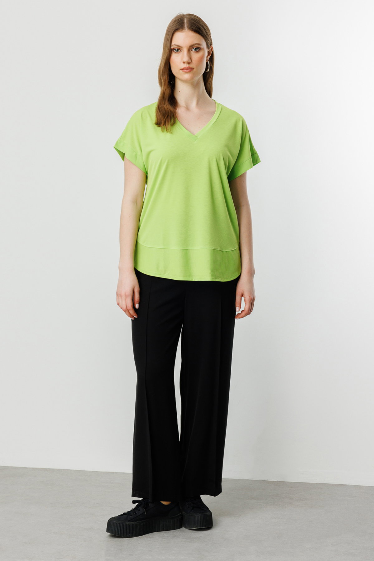 On Kadın Büyük Beden V Yaka Parçalı T-Shirt 71476 Fıstık Yeşili - 3