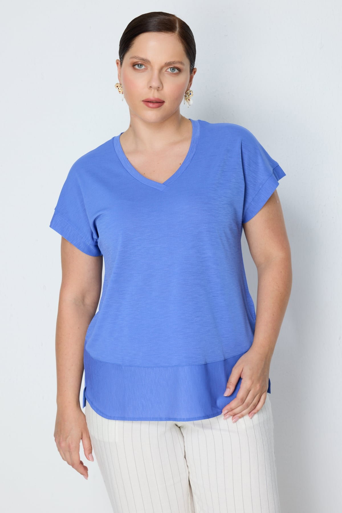 On Kadın Büyük Beden V Yaka Parçalı T-Shirt 71476 Indigo - 1