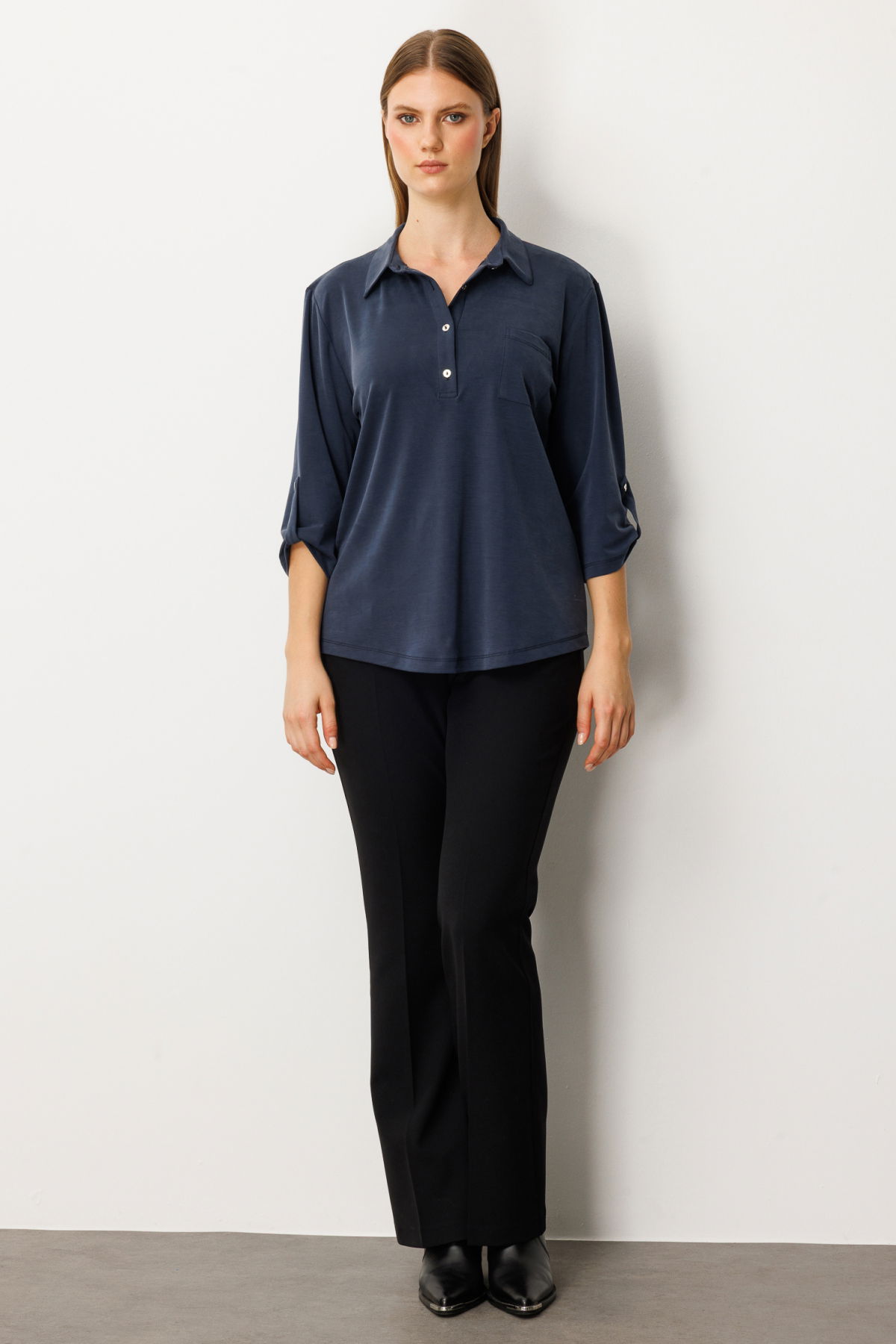 On Kadın Büyük Beden Yakası Düğmeli Cep Detaylı Bluz 61356 Indigo - 3