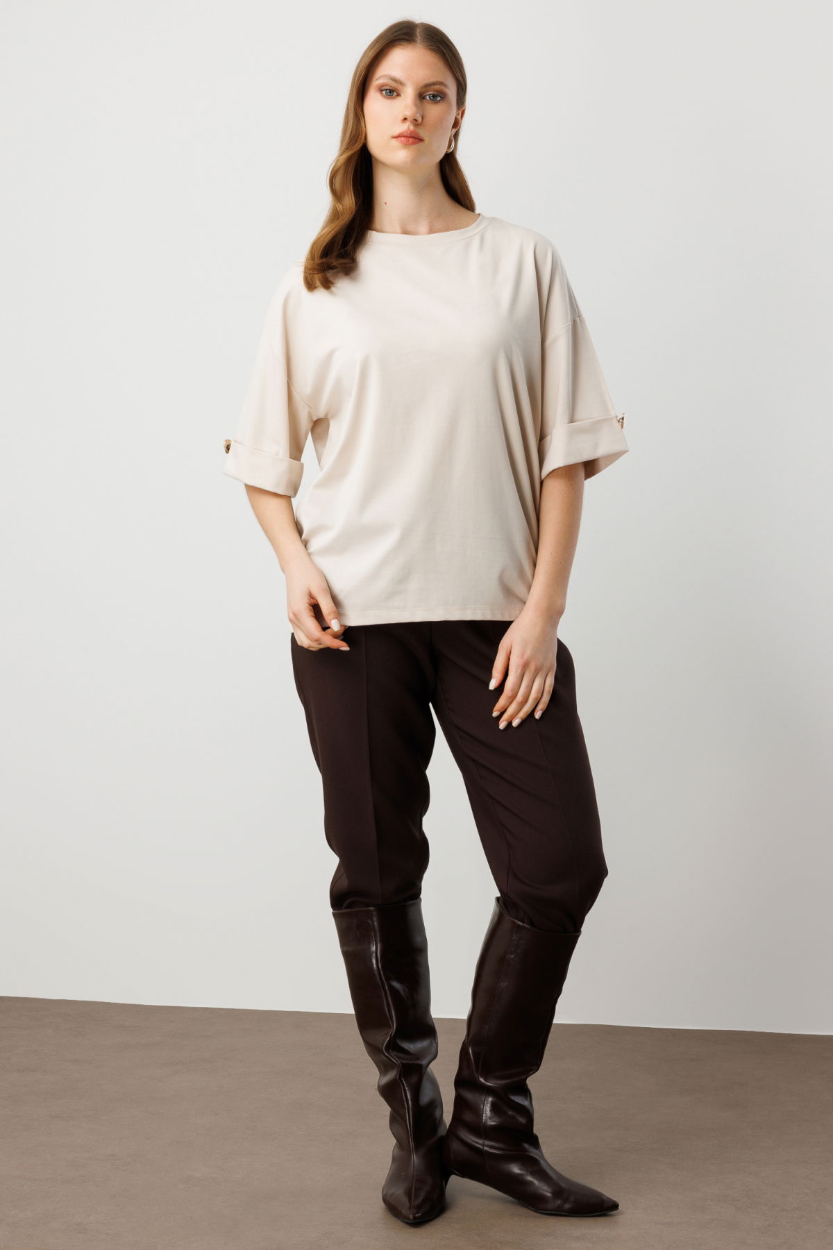 On Kadın Büyük Beden Yarım Kol Metal Aksesuarlı Bluz 61434 Taş - 3