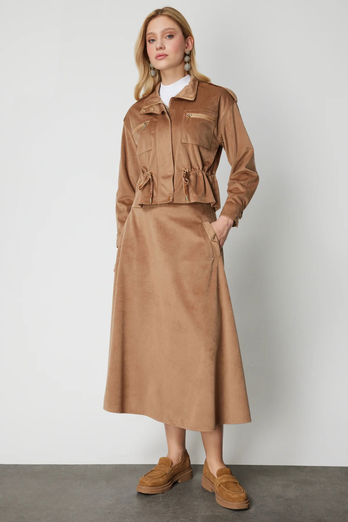 On Kadın Cebi Metal Aksesuarlı Midi Boy Etek 66533 Camel - 2