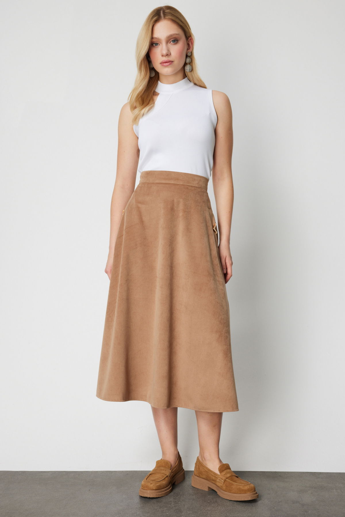 On Kadın Cebi Metal Aksesuarlı Midi Boy Etek 66533 Camel - 3