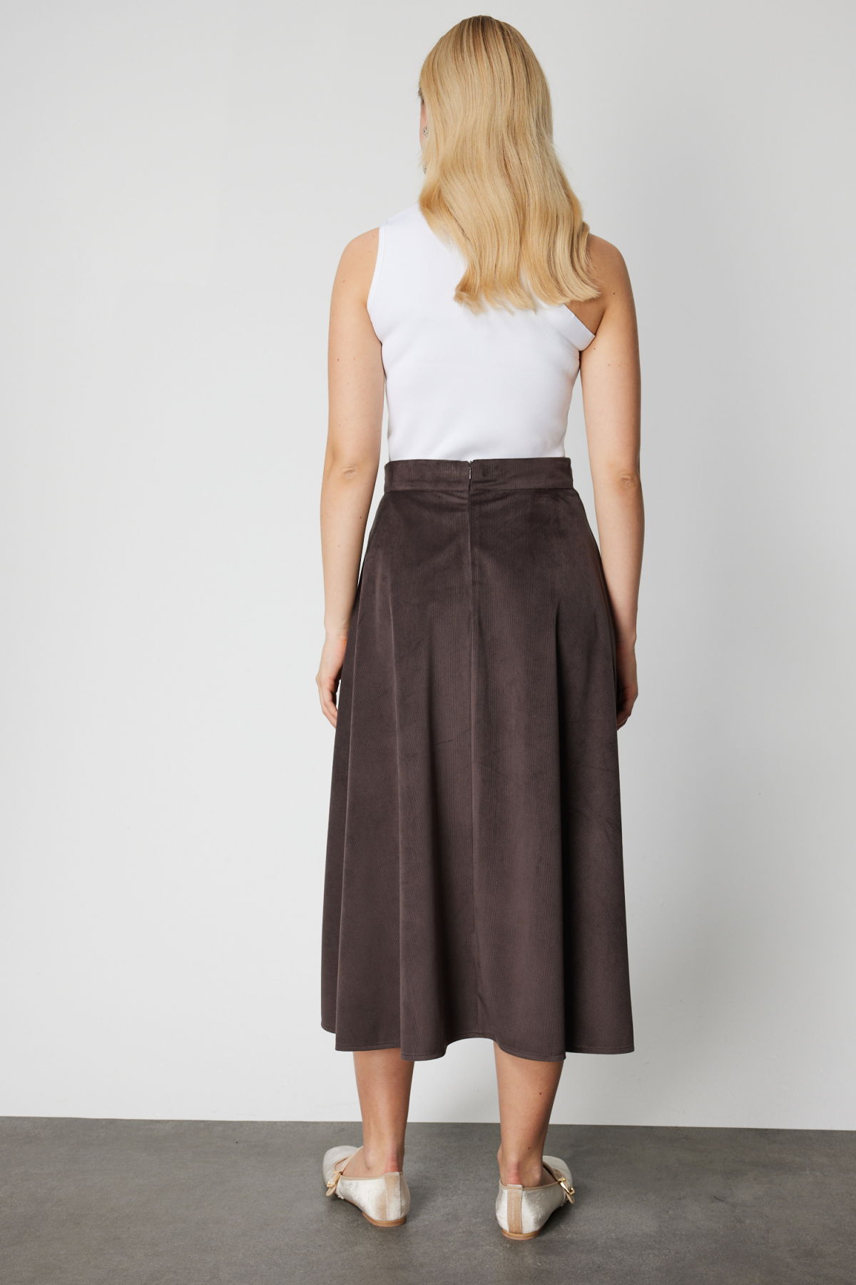 On Kadın Cebi Metal Aksesuarlı Midi Boy Etek 66533 Kahverengi - 4