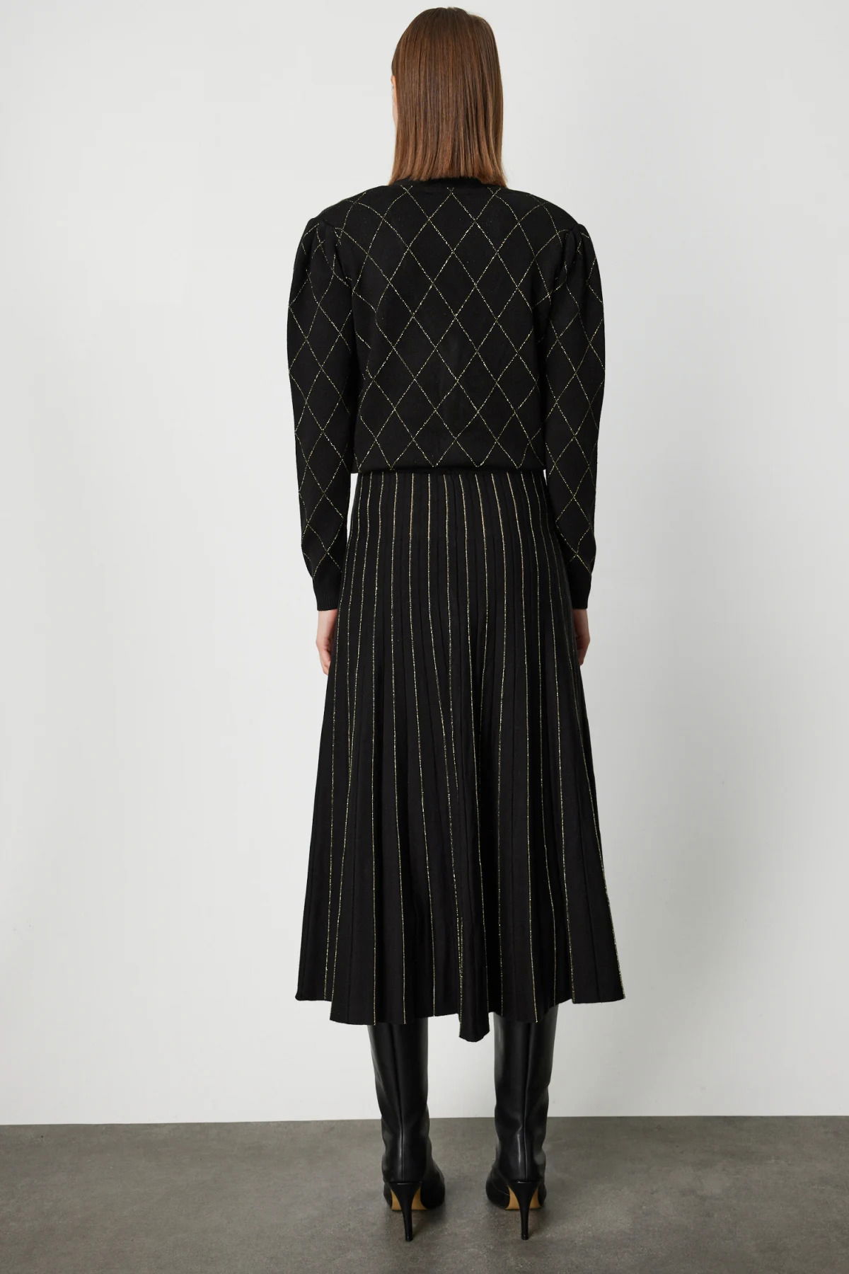 On Kadın Çizgi Desenli Pileli Midi Etek 63914 Siyah - 4