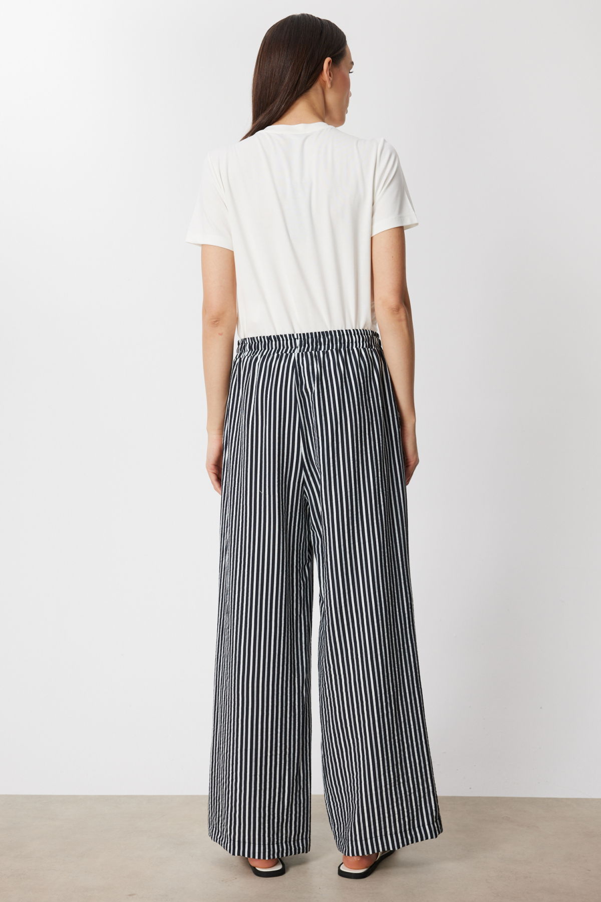 On Kadın Çizgili Bol Paça Keten Pantolon 74903 Siyah - 4