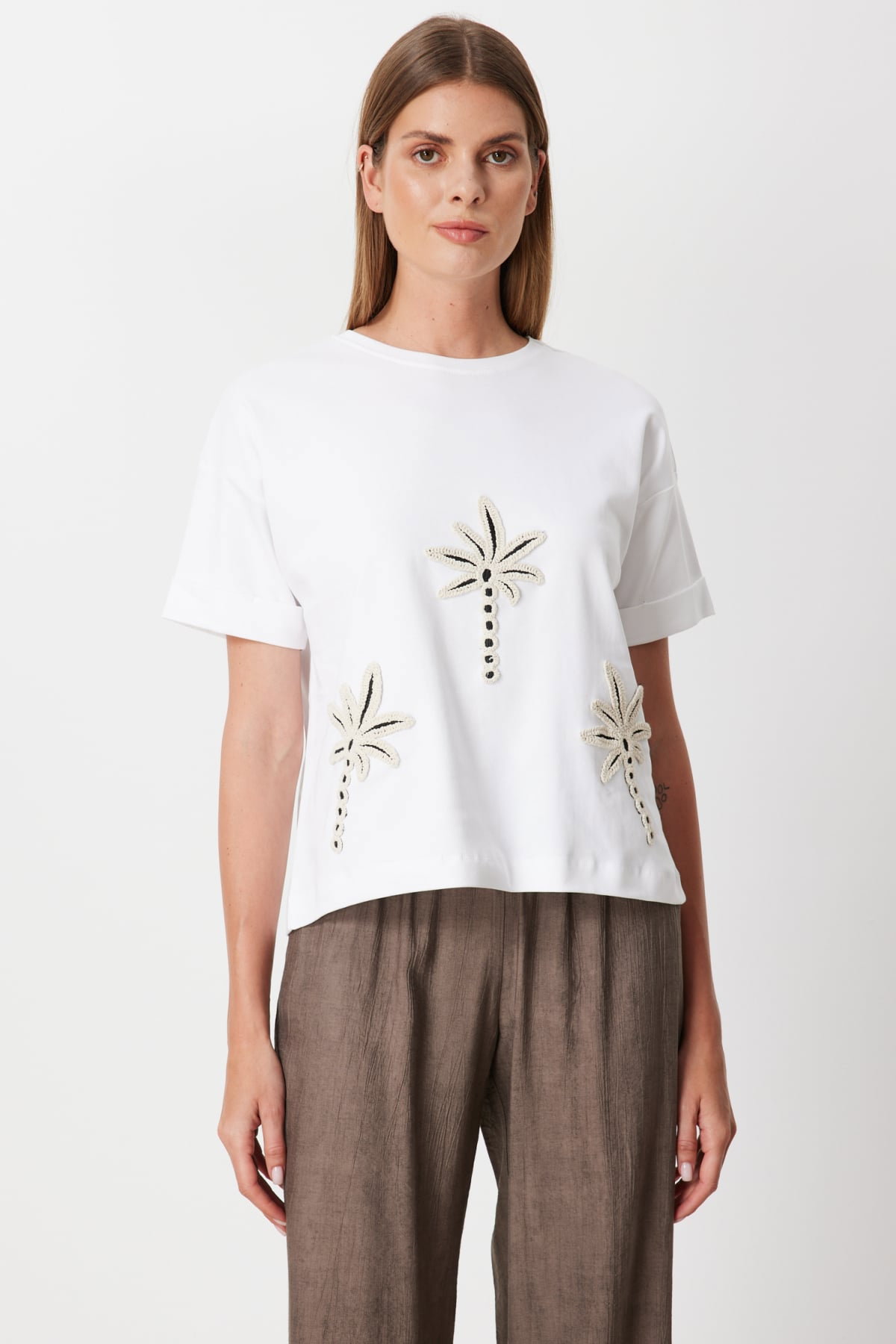 On Kadın Desenli Sıfır Yaka T-Shirt 71362 Beyaz - 1