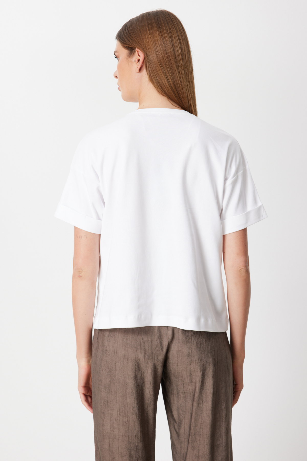 On Kadın Desenli Sıfır Yaka T-Shirt 71362 Beyaz - 3